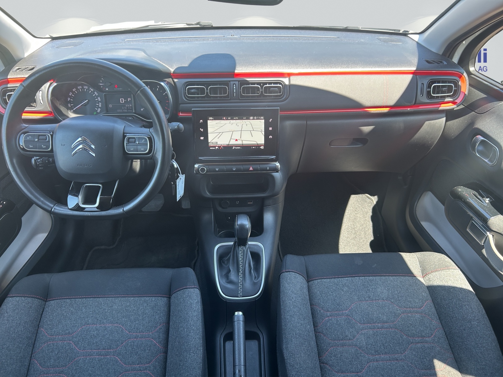 CITROEN C3 1.2 PureTech Shine-image-11