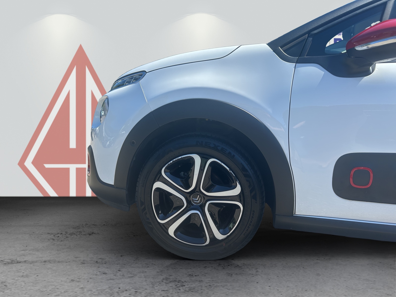 CITROEN C3 1.2 PureTech Shine-image-16