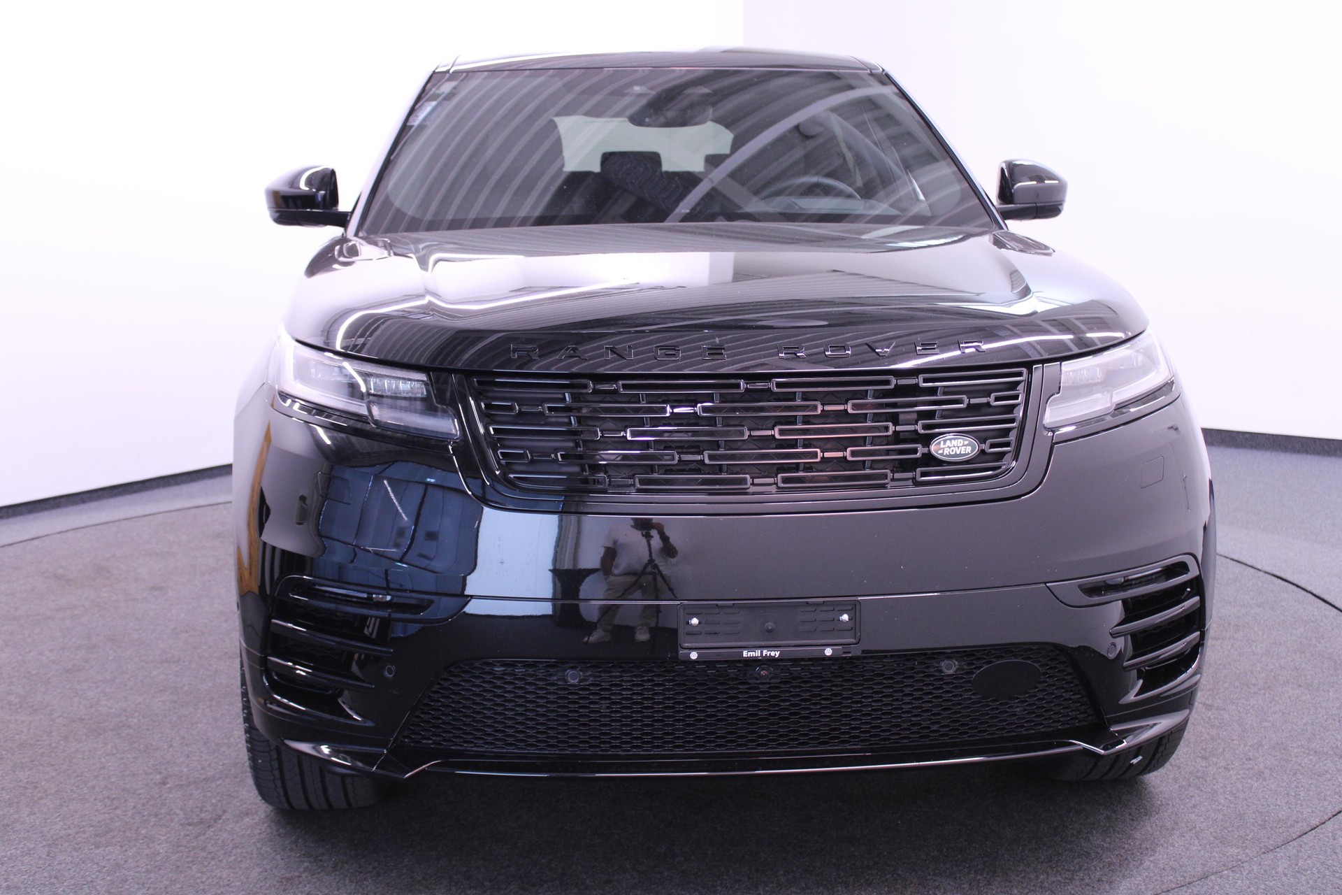 LAND ROVER Range Rover Velar 2.0 P400e Dynamic SE / Herbstprämie von 500-2000 CHF oder 1.99% Leasing-Aktion auf Occasions-Fahrzeuge-image-1