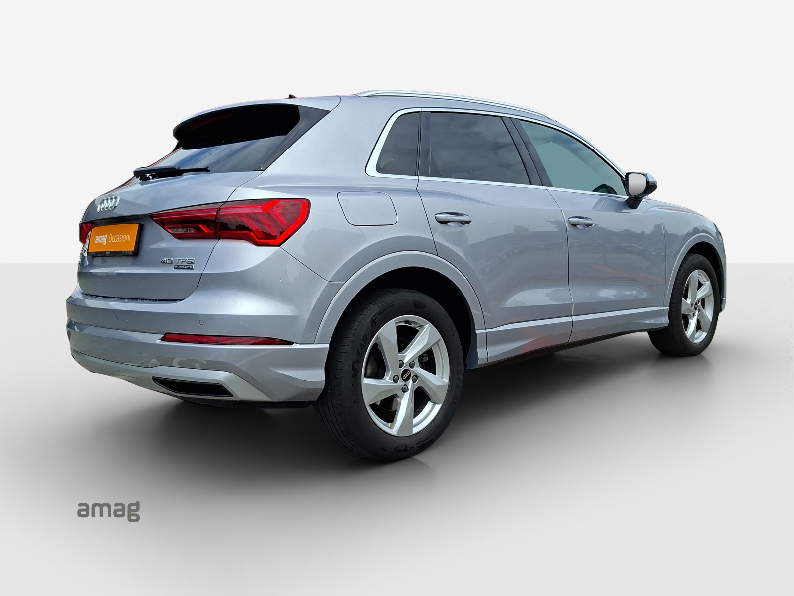 AUDI Q3 40 TFSI advanced quattro S-tronic-image-4