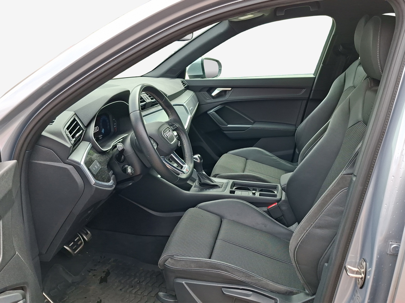 AUDI Q3 40 TFSI advanced quattro S-tronic-image-7
