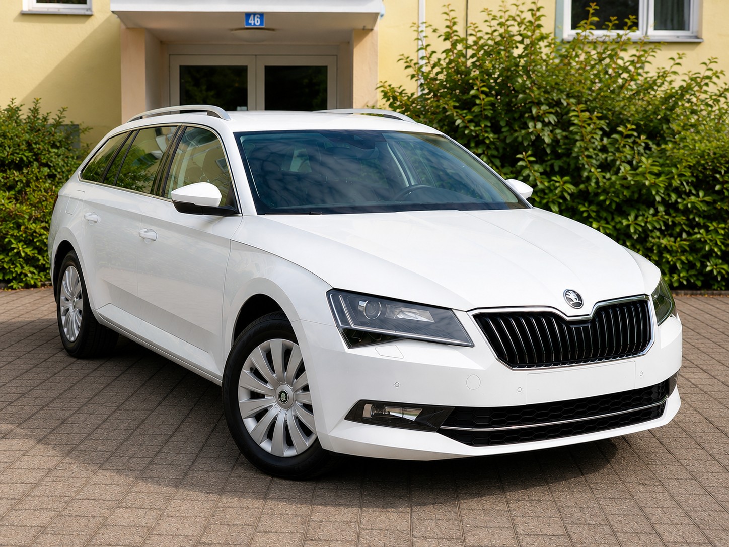 SKODA 1.8 TSI Style DSG-image-4
