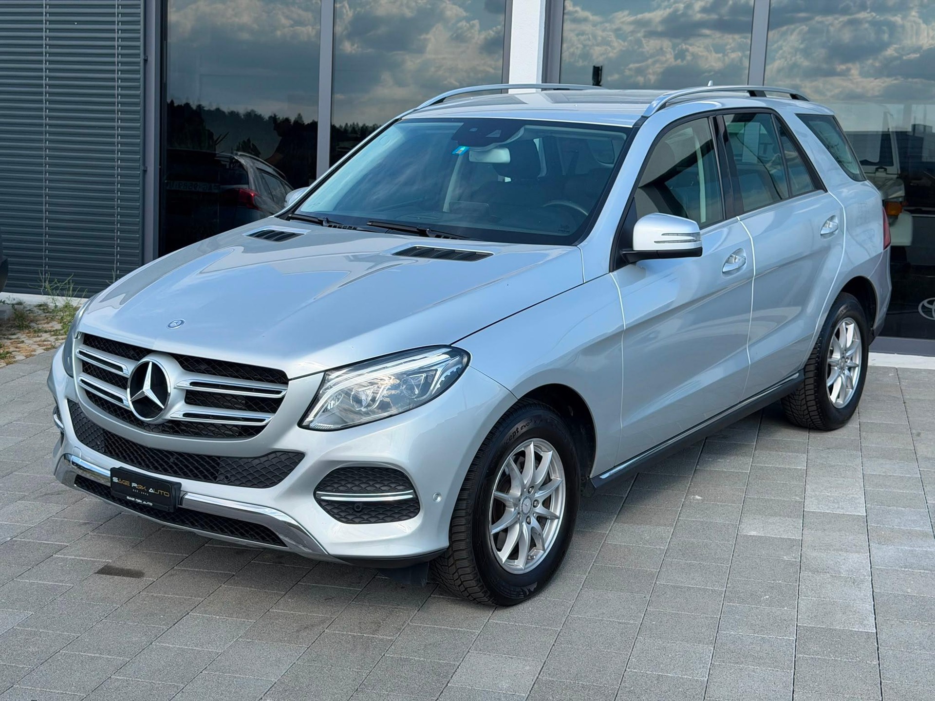MERCEDES-BENZ GLE 250 d-image-0