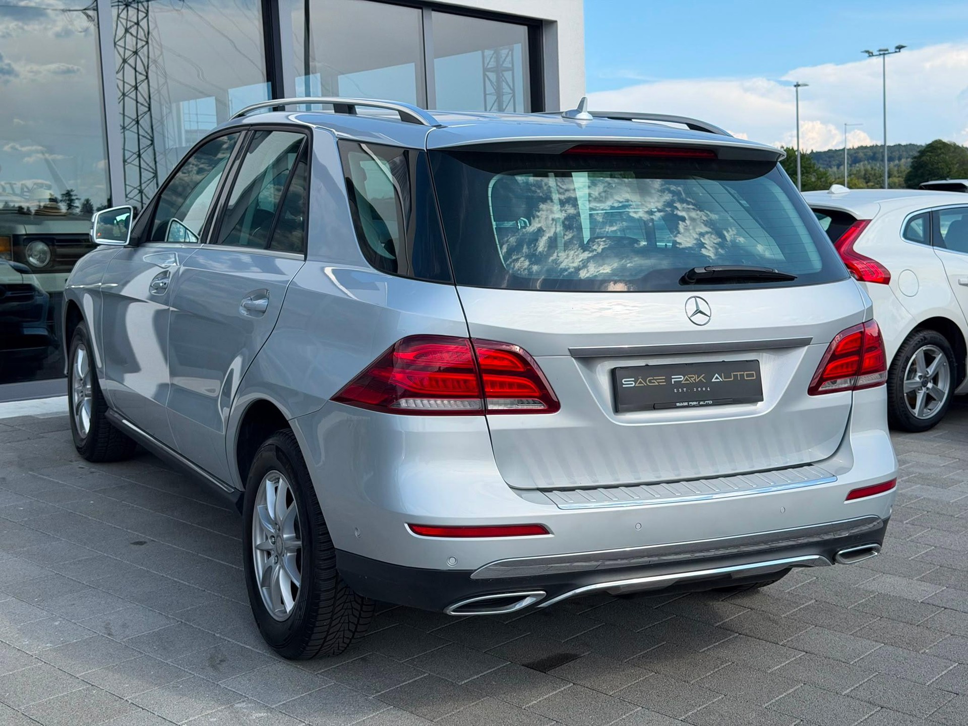 MERCEDES-BENZ GLE 250 d-image-4