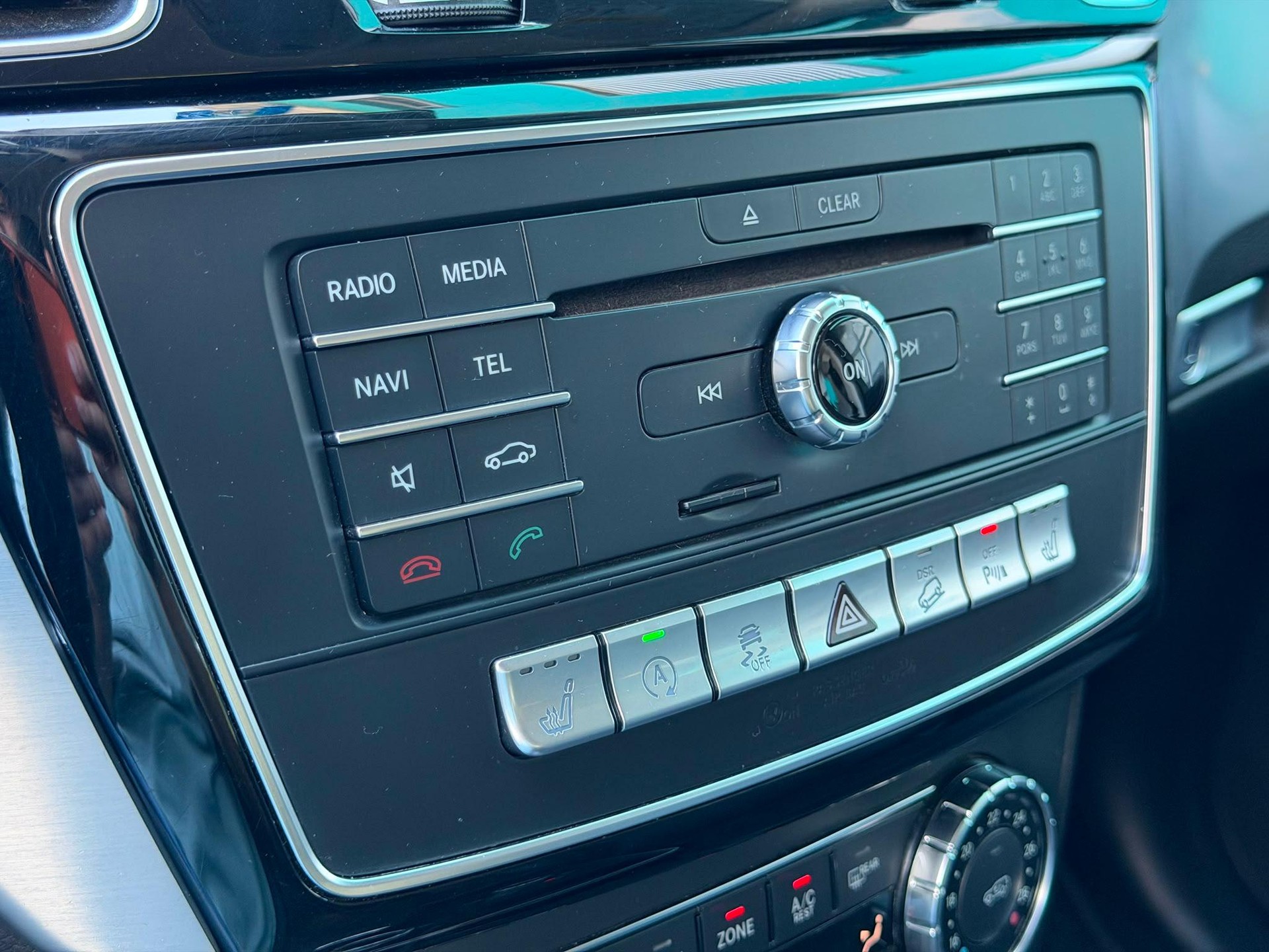 MERCEDES-BENZ GLE 250 d-image-13