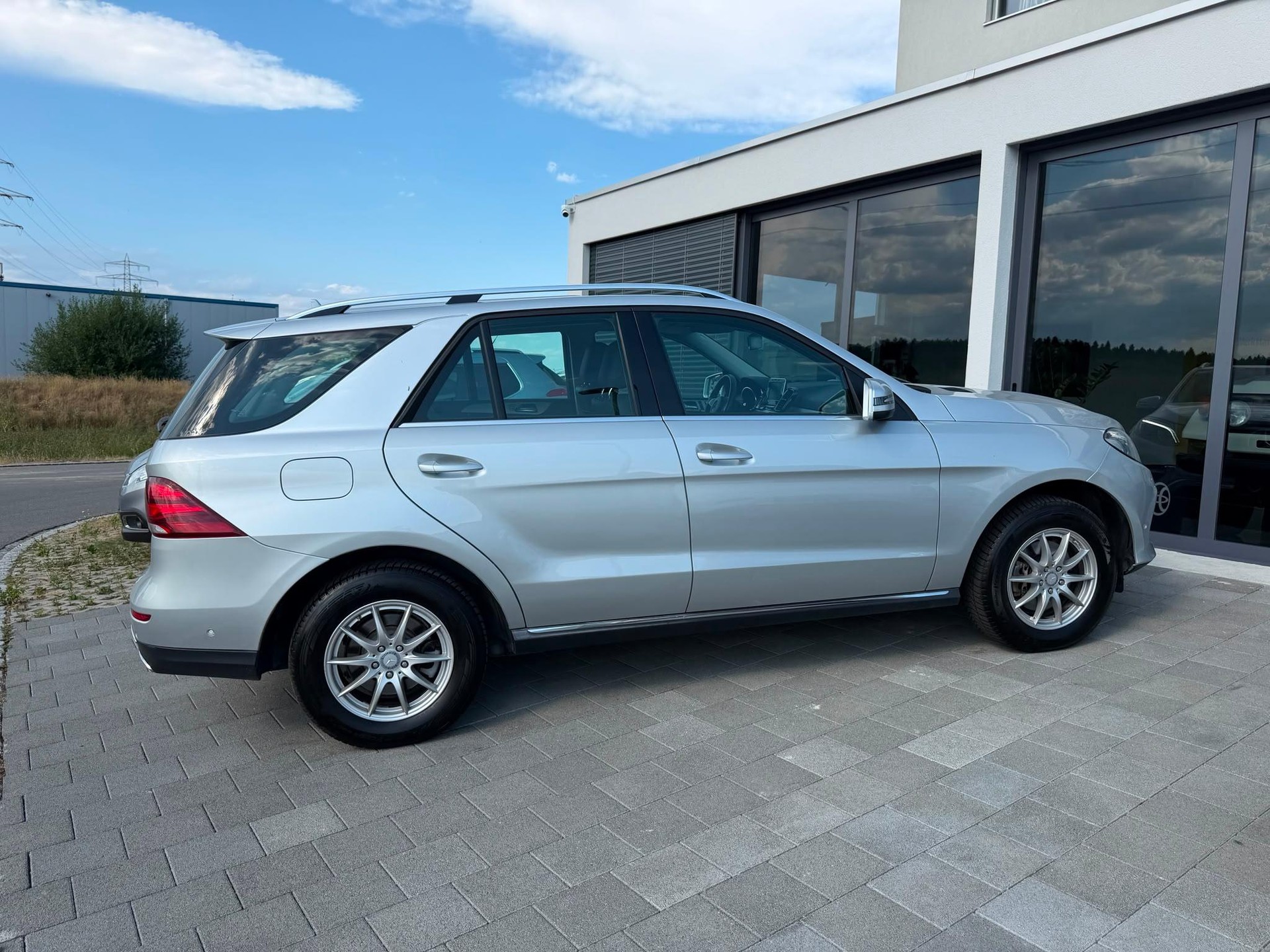 MERCEDES-BENZ GLE 250 d-image-22
