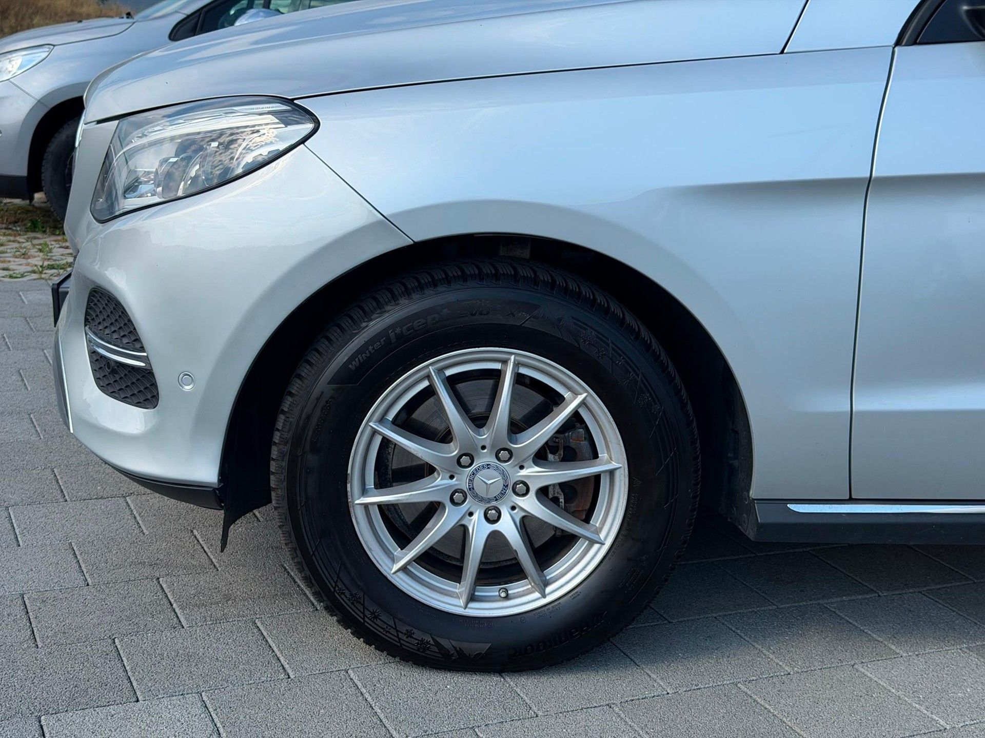 MERCEDES-BENZ GLE 250 d-image-21