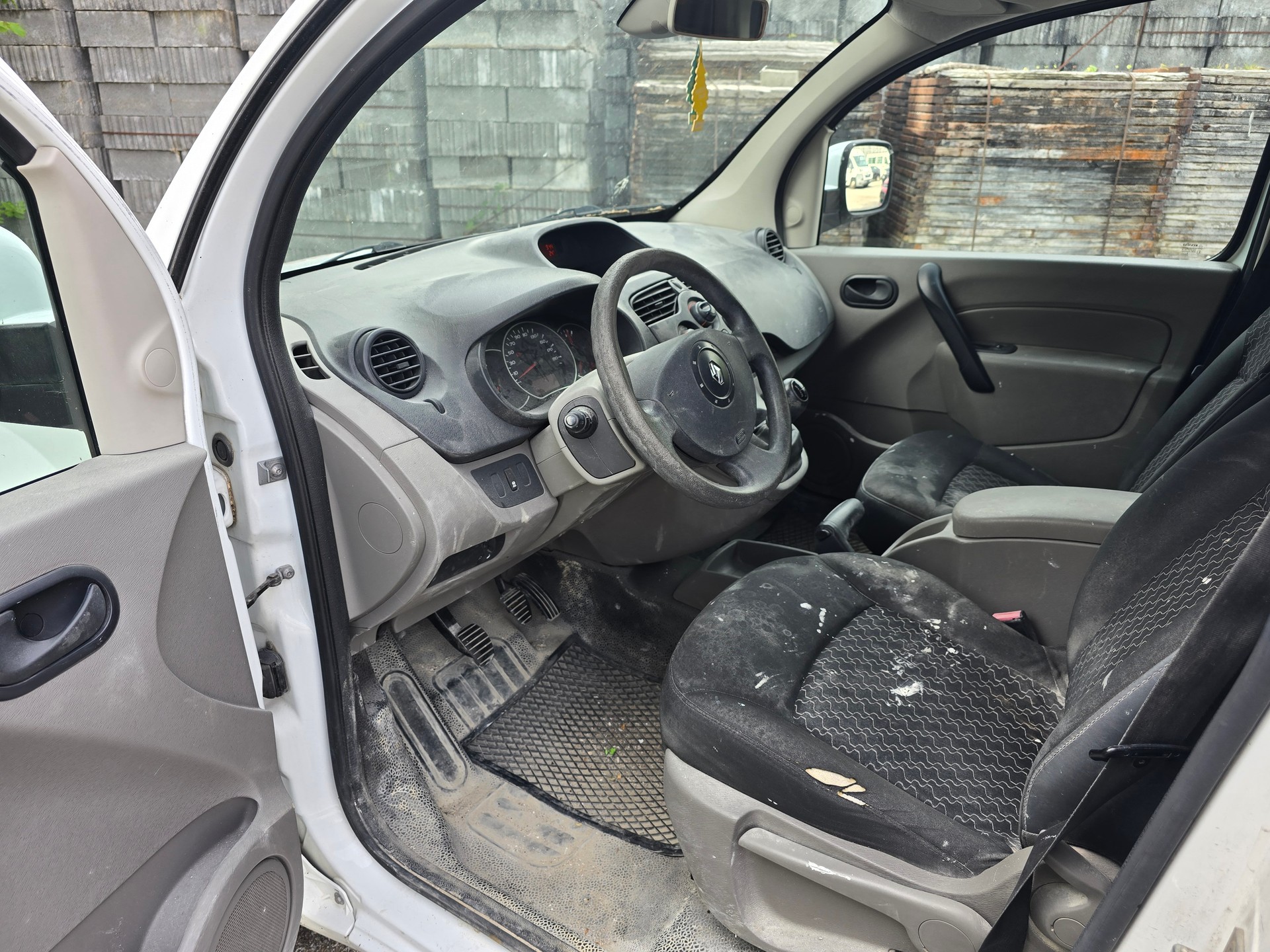 RENAULT Kangoo dCi 85 Business-image-4