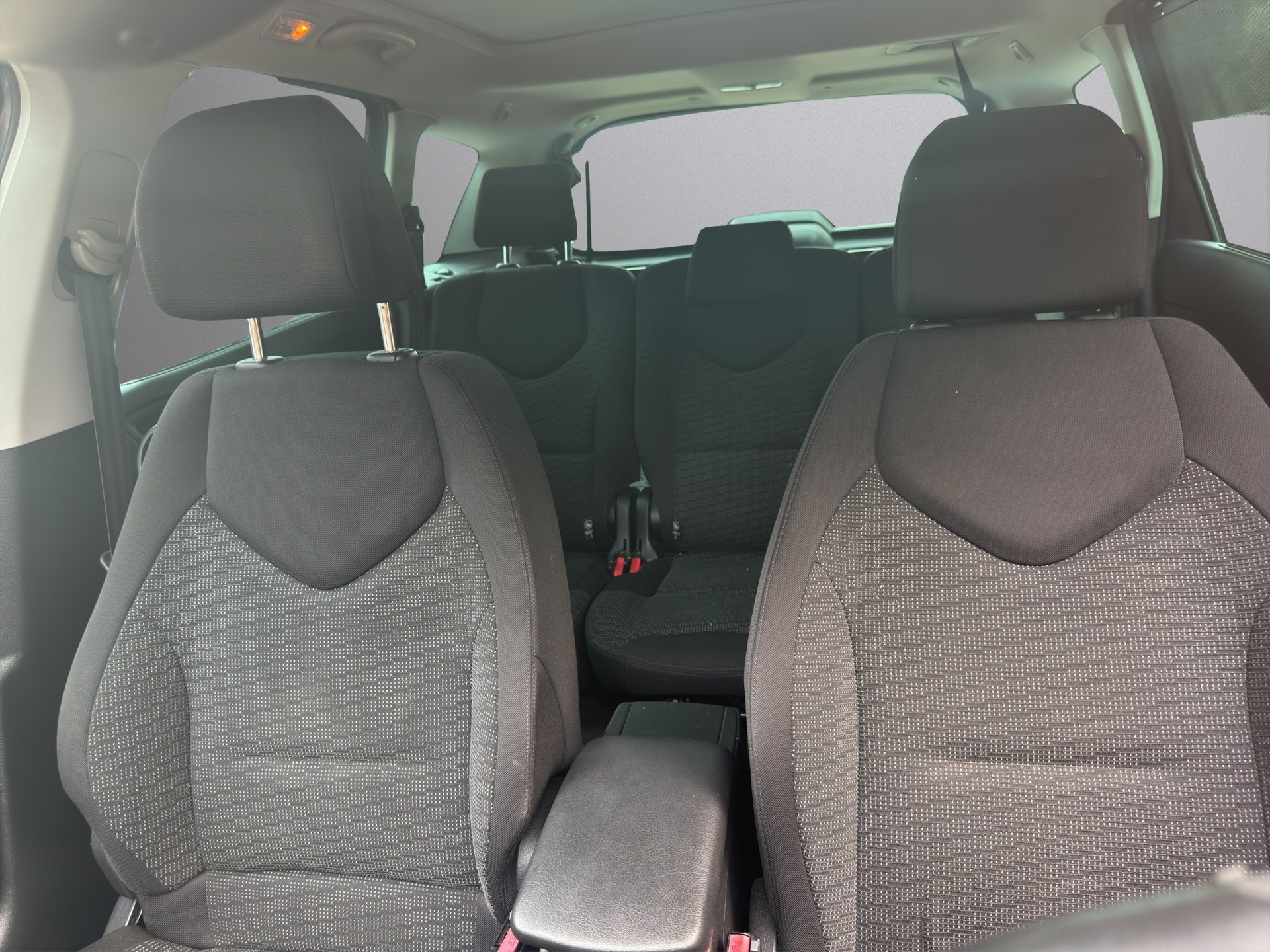 PEUGEOT 308 SW 1.6 16V Turbo Sport Automatic-image-13