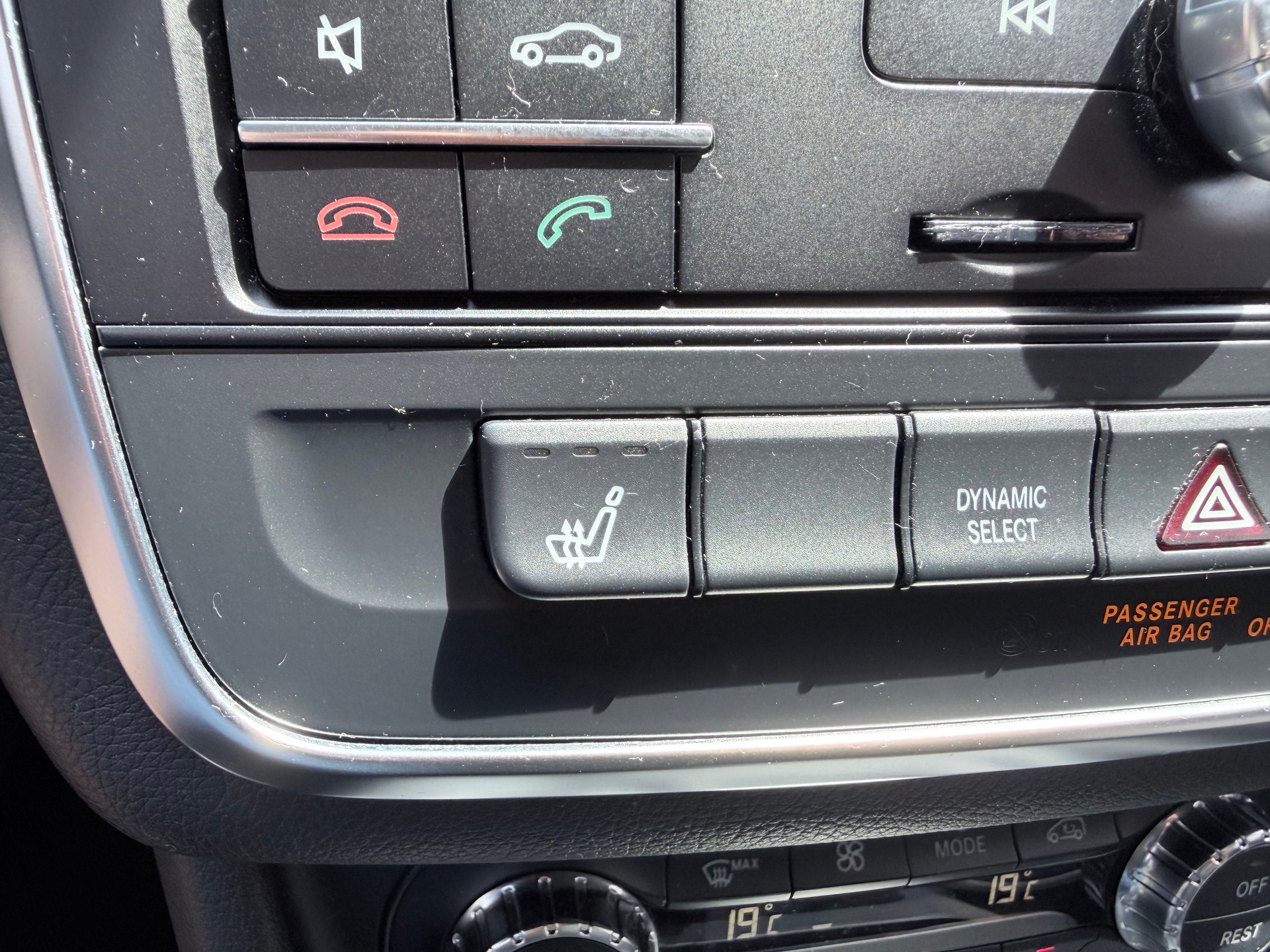 MERCEDES-BENZ GLA 200 Night Star 7G-DCT+++FRISCH AB MFK+++-image-9