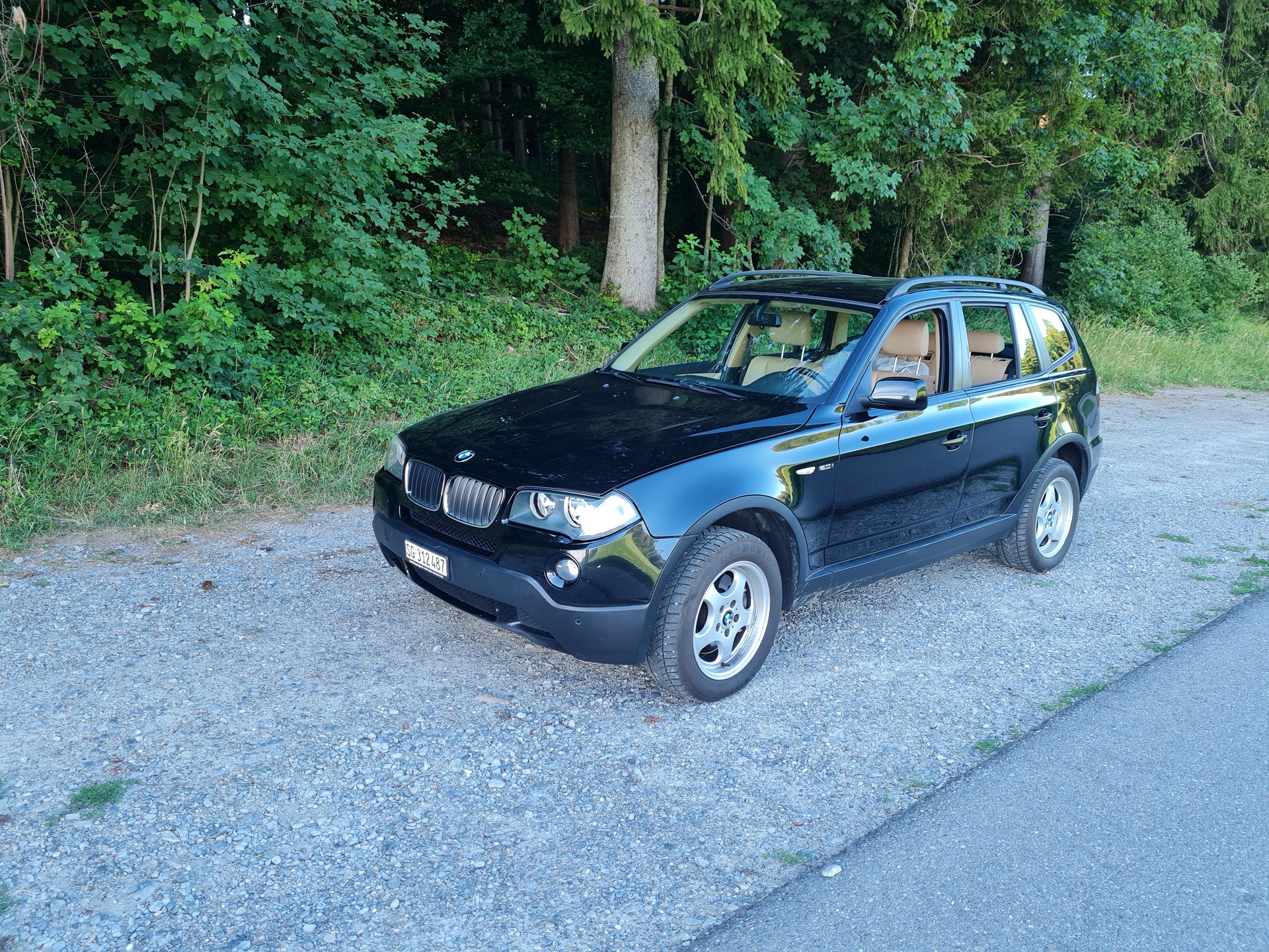 BMW X3 xDrive 2.0i Handschalter-image-0