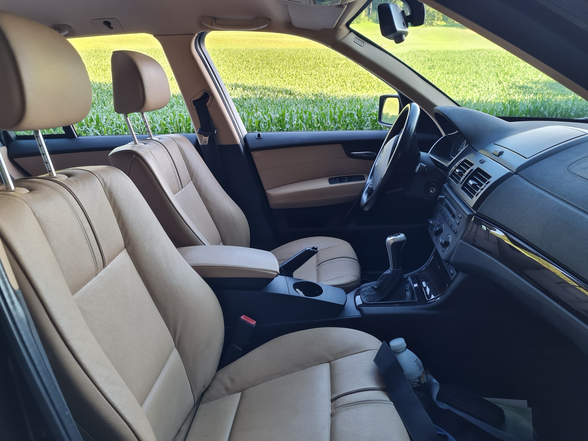 BMW X3 xDrive 2.0i Handschalter-image-3