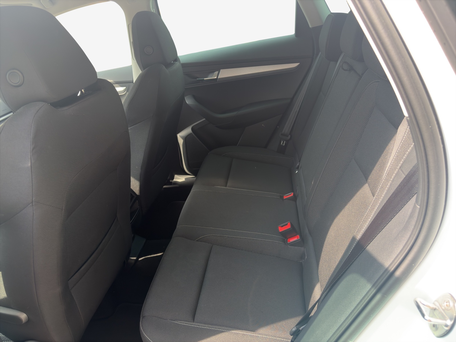 SKODA Karoq 2.0 TDI CR Selection 4x4 DSG-image-11