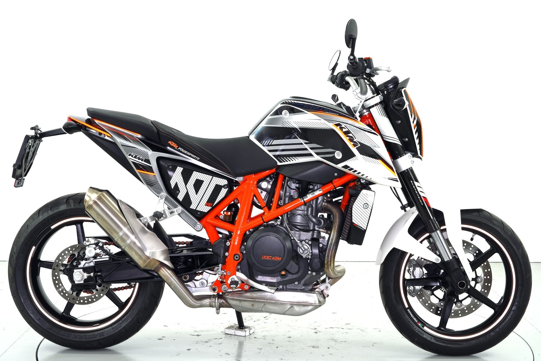 KTM Duke 690 ABS-showroom-element-3