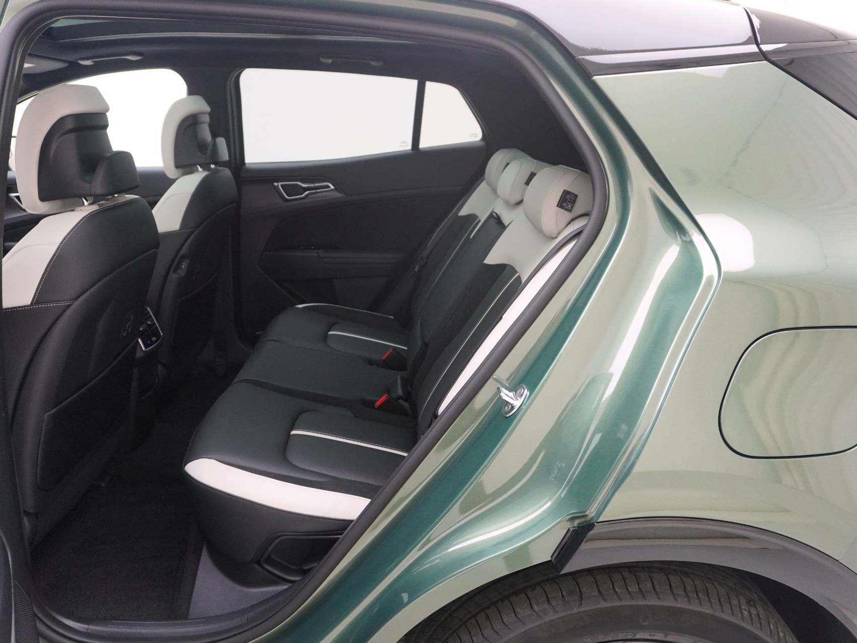 KIA Sportage 1.6 T-GDi PHEV GT-Line 4x4-image-13