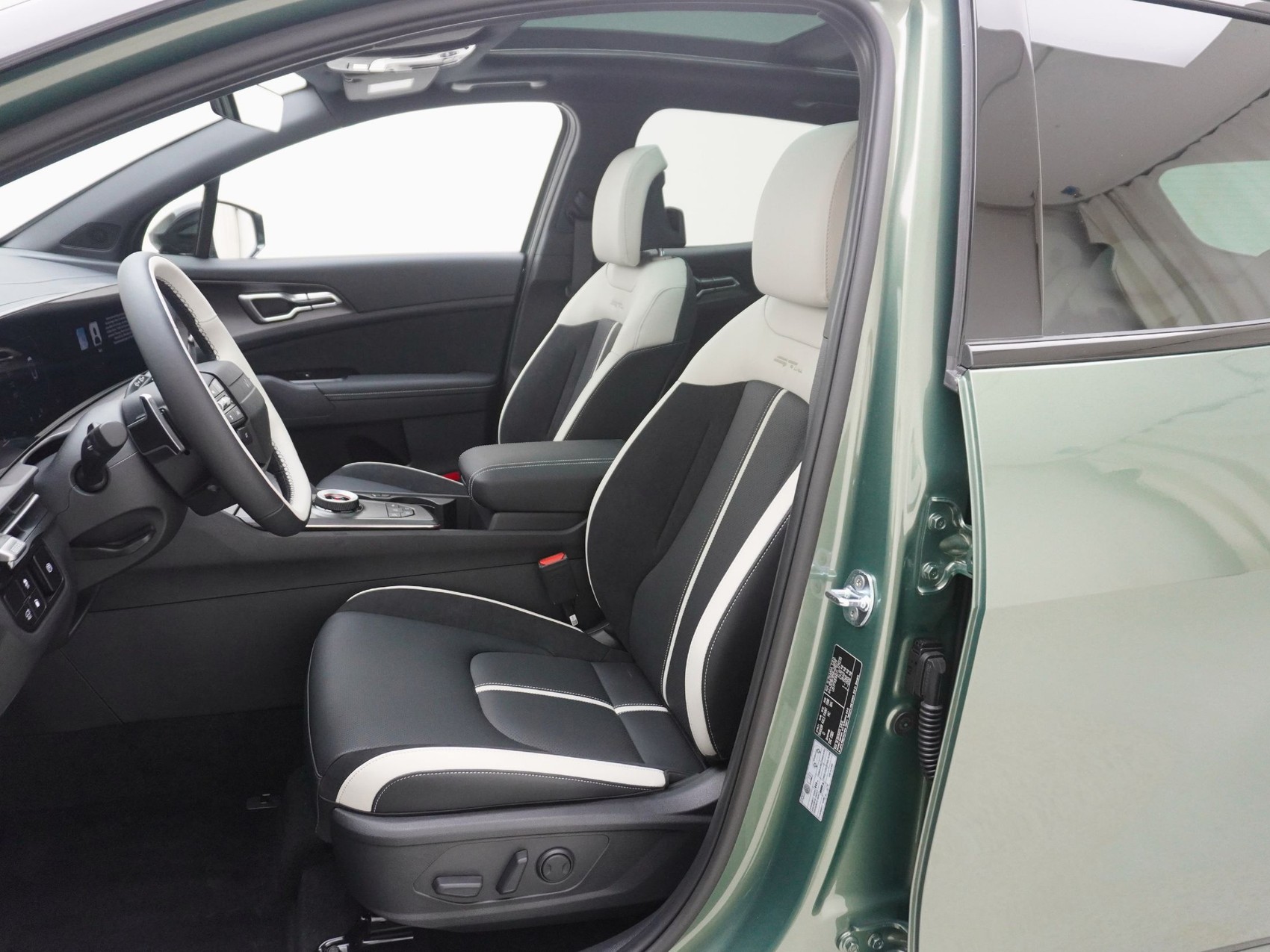 KIA Sportage 1.6 T-GDi PHEV GT-Line 4x4-image-10