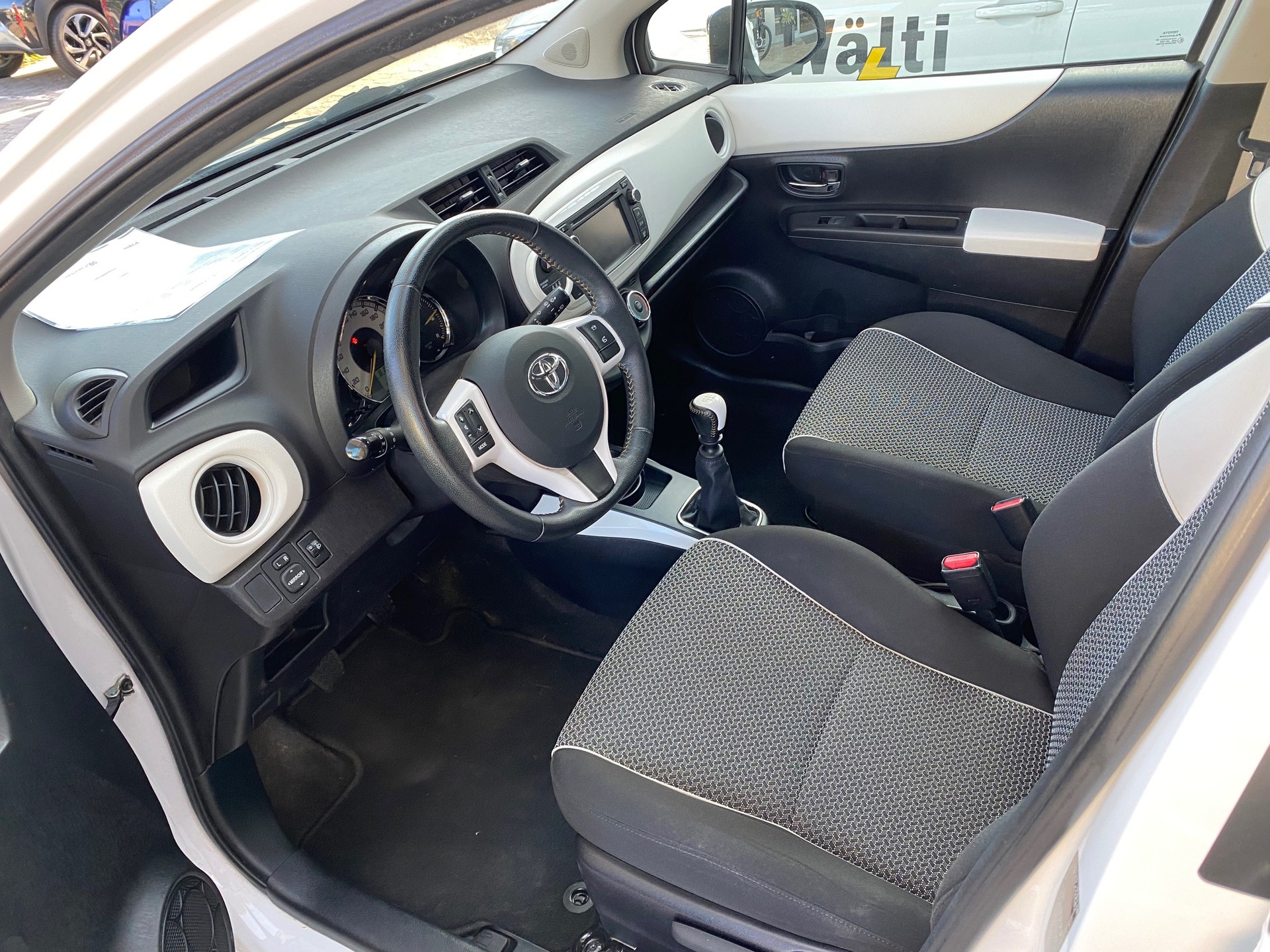 TOYOTA Yaris 1.33 Trend-image-2