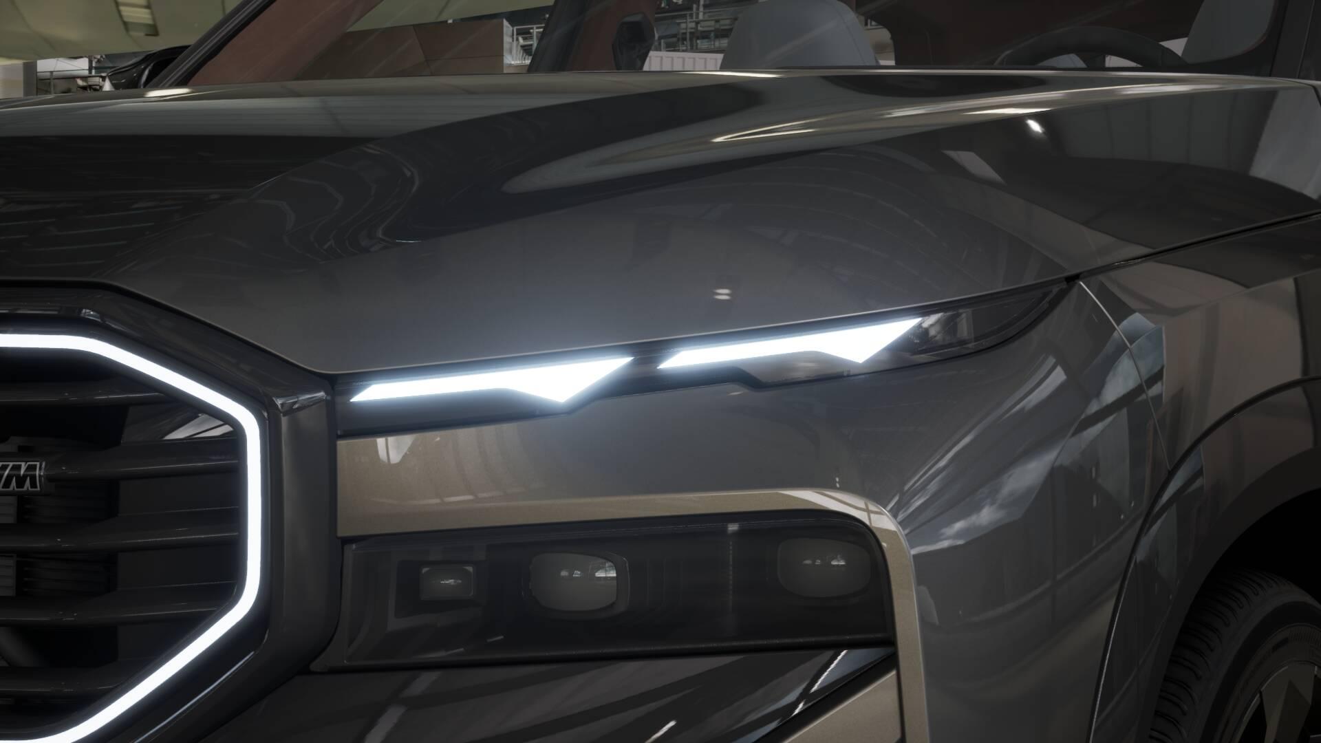 BMW XM 50e Plug-in Hybrid-image-5