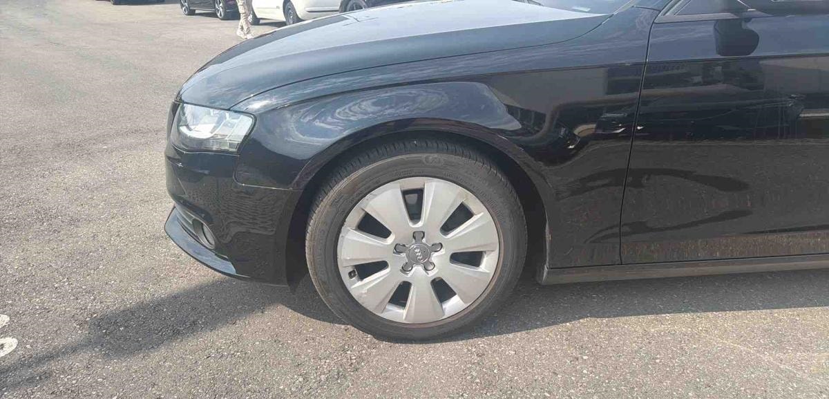 AUDI A4-image-5