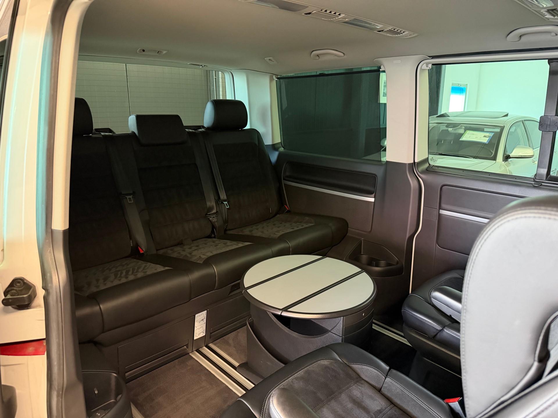 VW T6 Multivan 2.0 TDI Bulli Highline 4Motion DSG-image-26