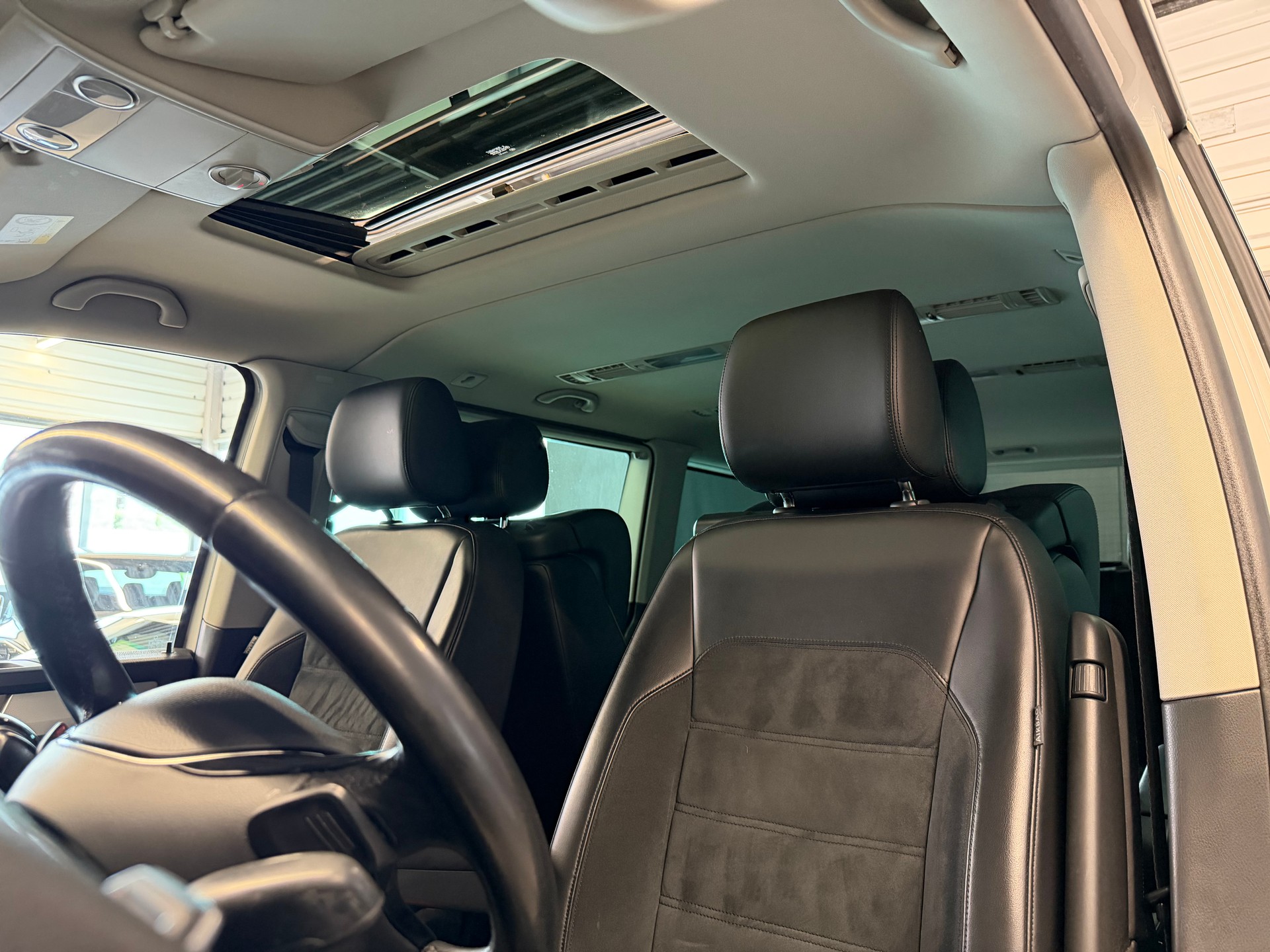 VW T6 Multivan 2.0 TDI Bulli Highline 4Motion DSG-image-11