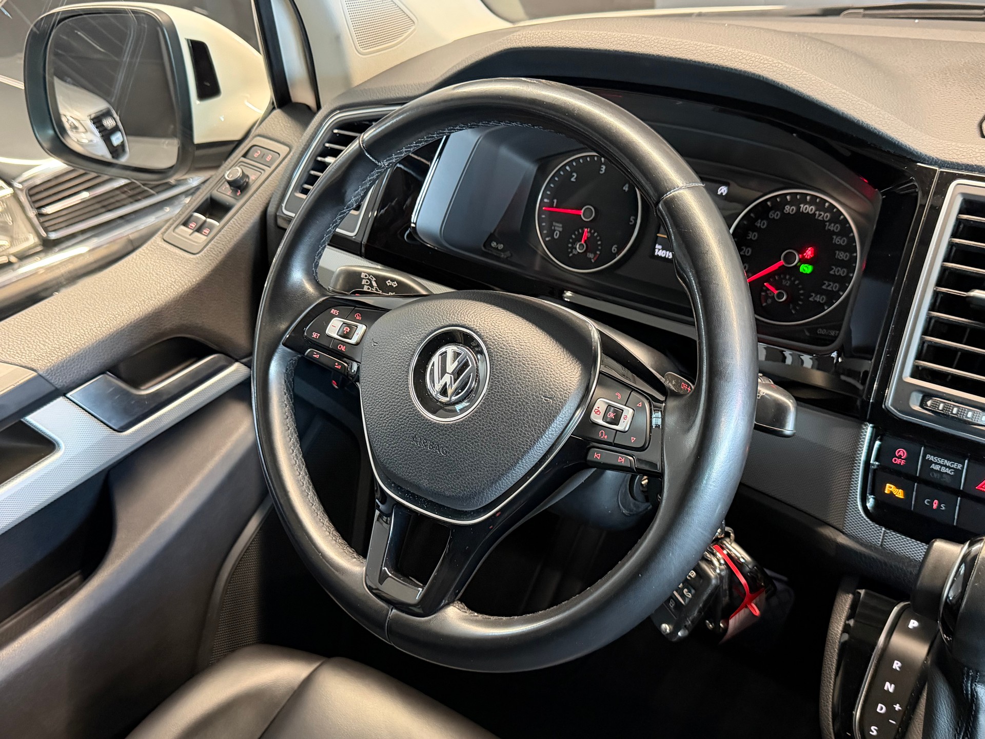 VW T6 Multivan 2.0 TDI Bulli Highline 4Motion DSG-image-19