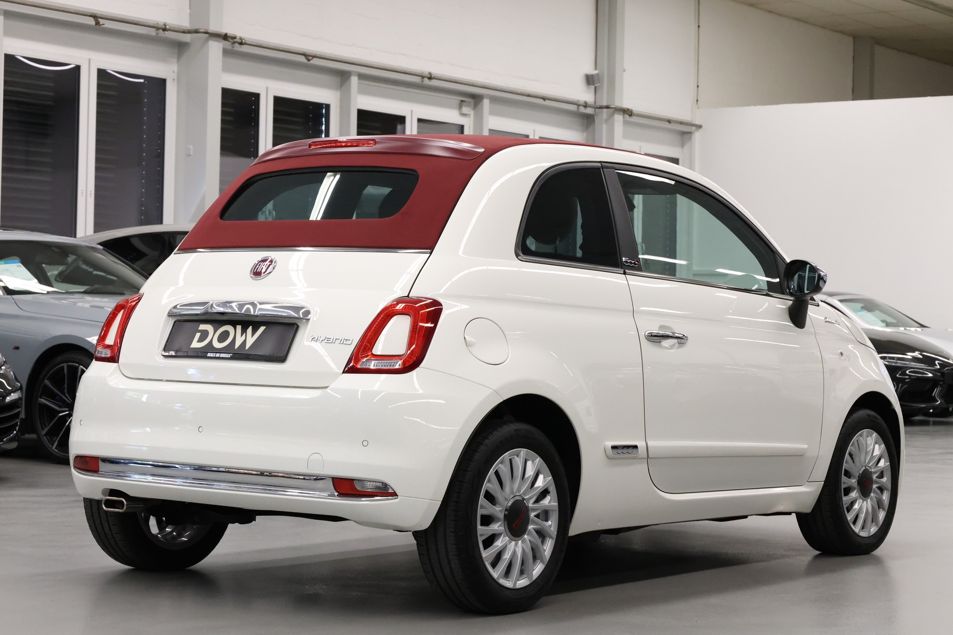 FIAT 500 C 1.0 Hybrid Dolcevita-image-5