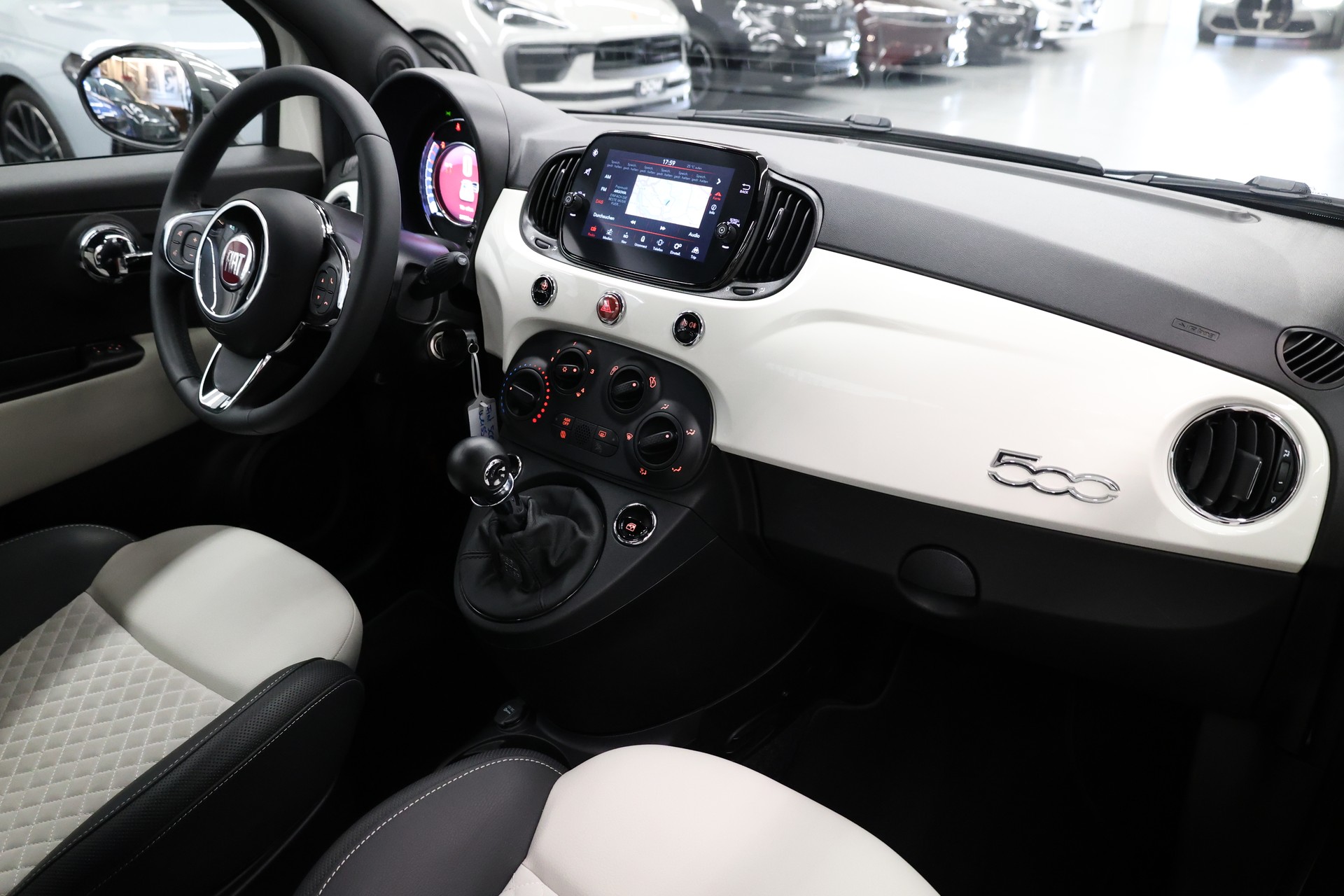 FIAT 500 C 1.0 Hybrid Dolcevita-image-15