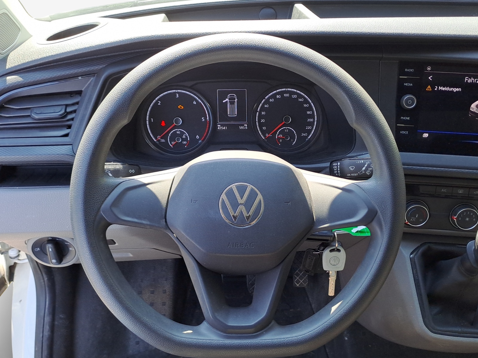 VW T6.1 2.0 TDI-image-9