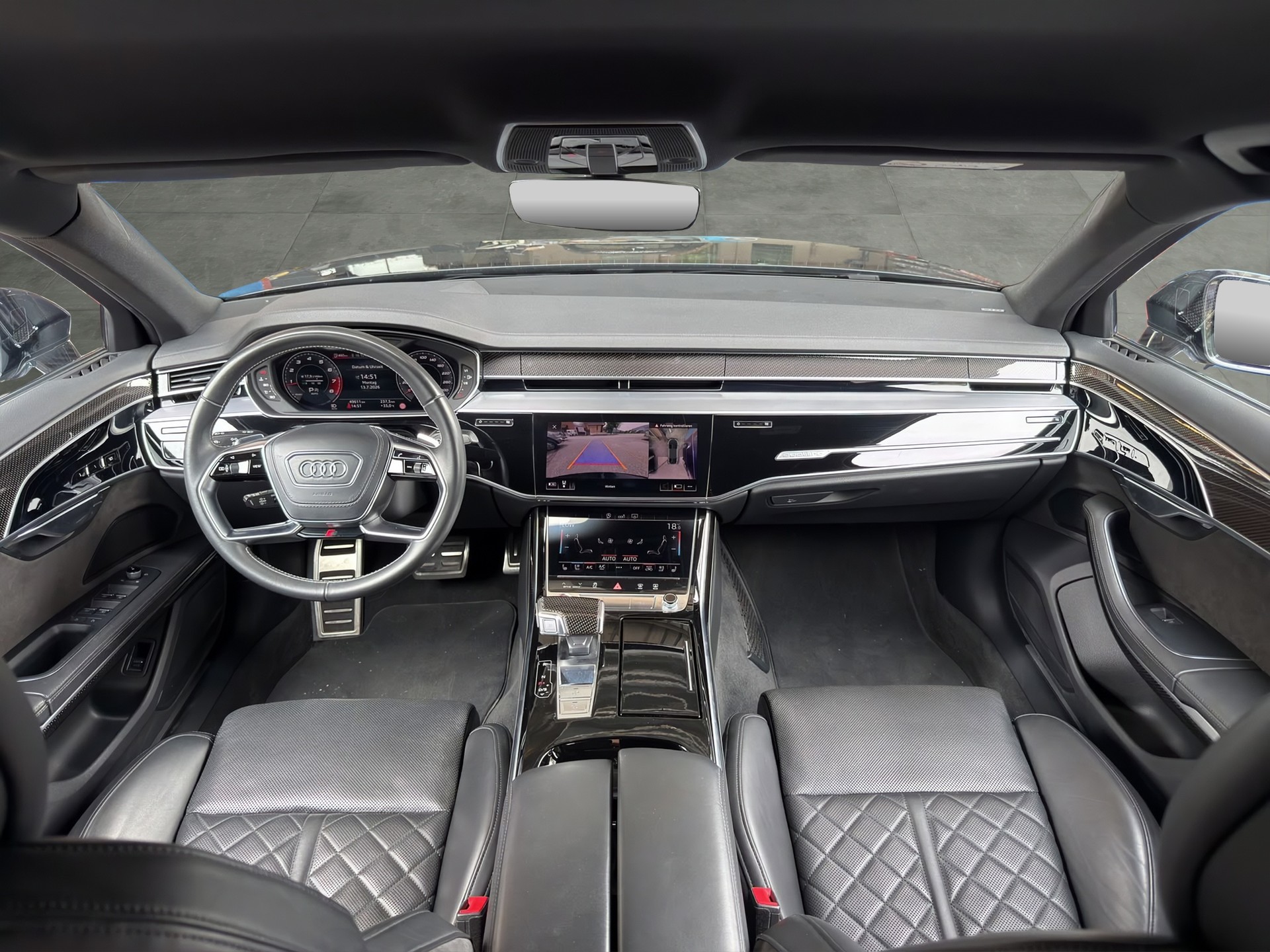 AUDI S8 TFSI quattro tiptronic-image-3