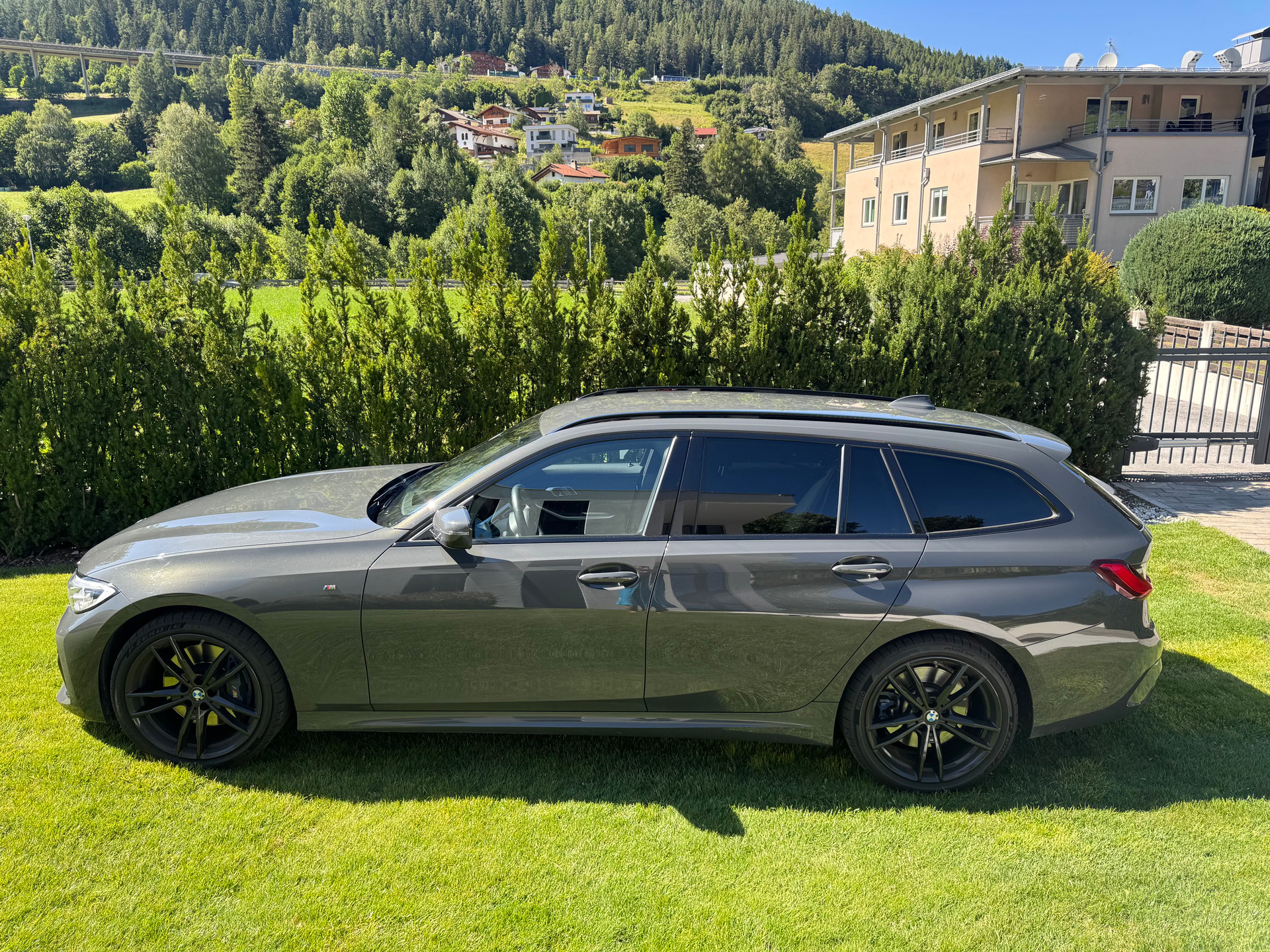 BMW M340i xDrive-image-4