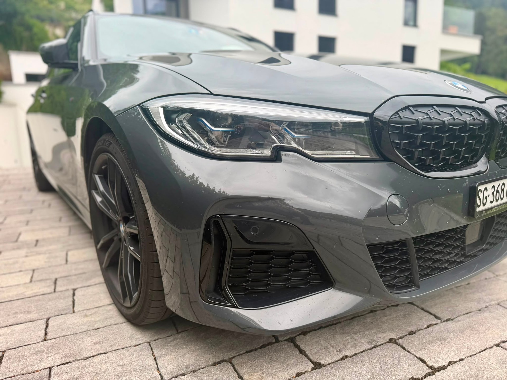 BMW M340i xDrive-image-2