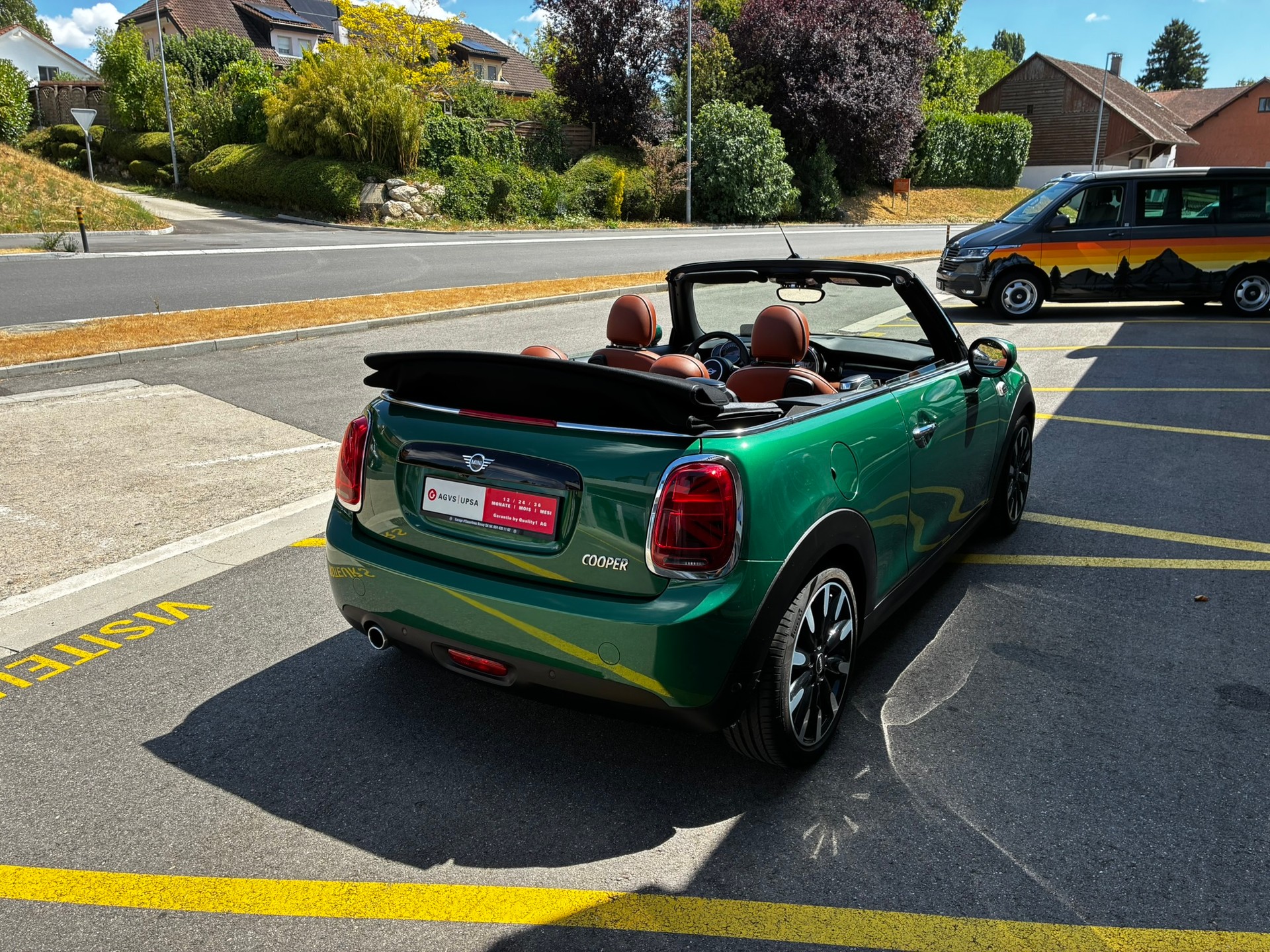 MINI Cooper Cabriolet-image-2