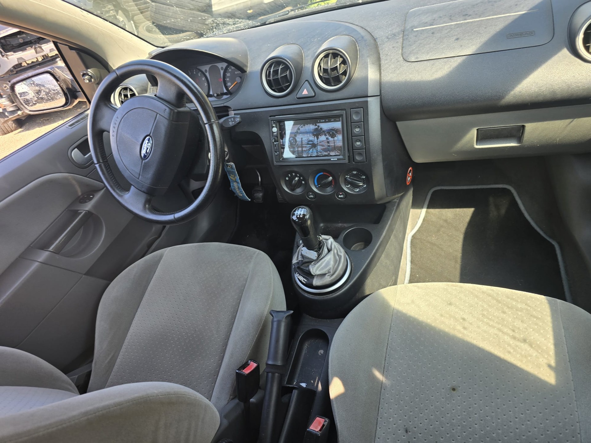 FORD Fiesta 1.6 16V Trend-image-4