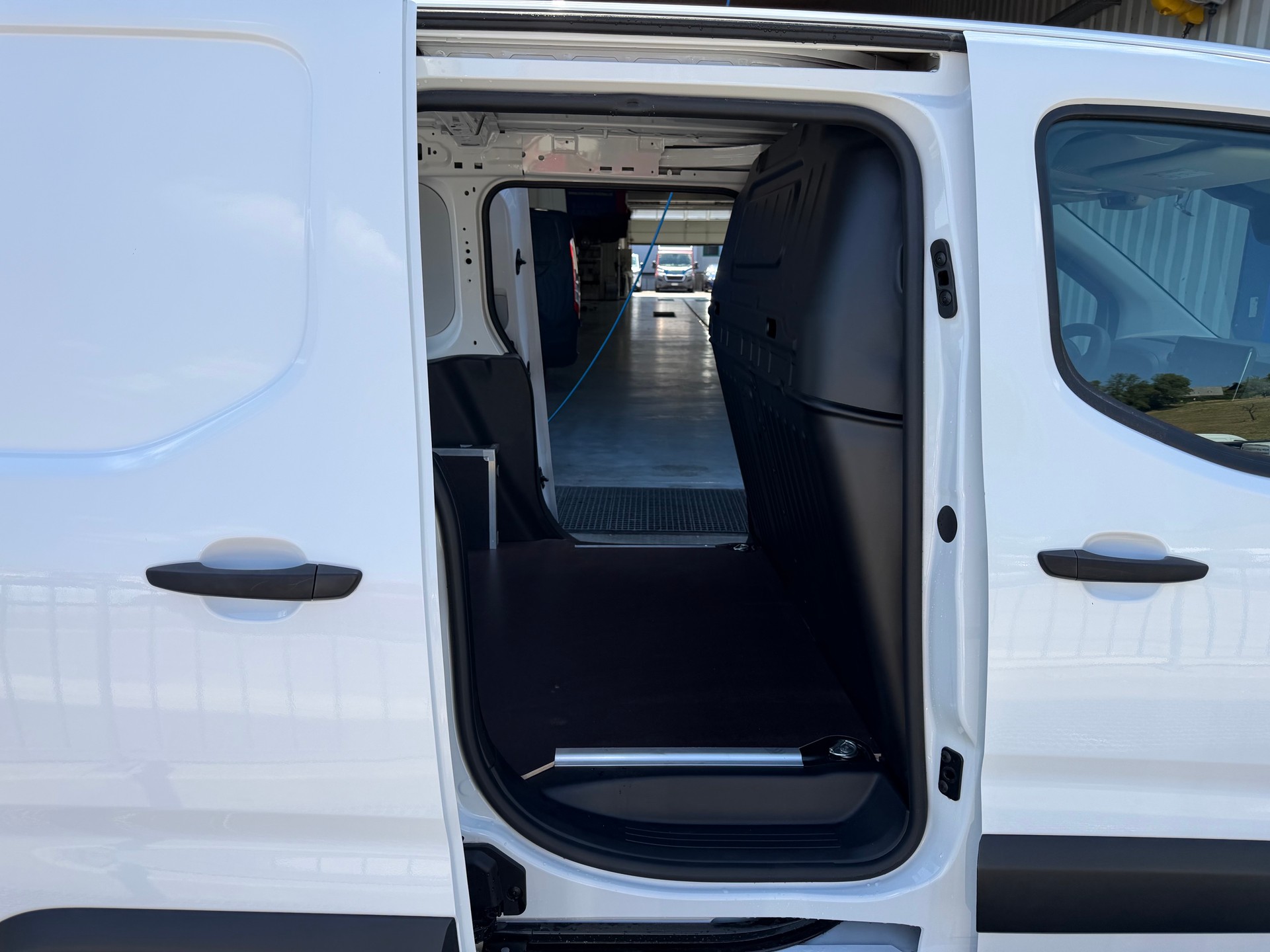 CITROEN Berlingo M 1.5 BlueHDi * 2 Schiebetüren *-image-8
