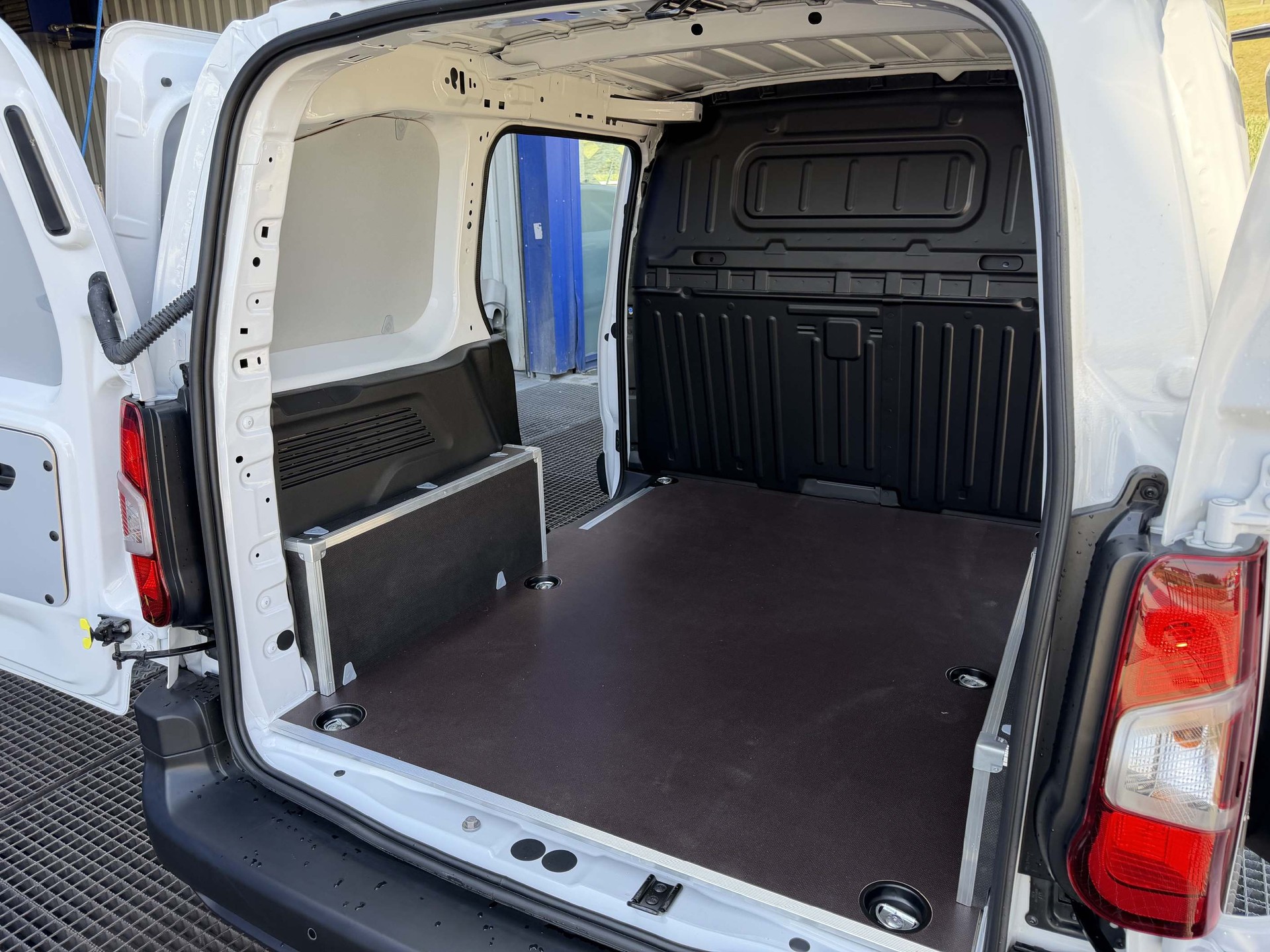 CITROEN Berlingo M 1.5 BlueHDi * 2 Schiebetüren *-image-6