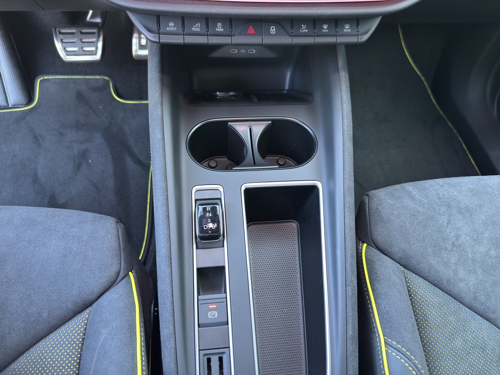 SKODA Elroq RS 4x4-image-10