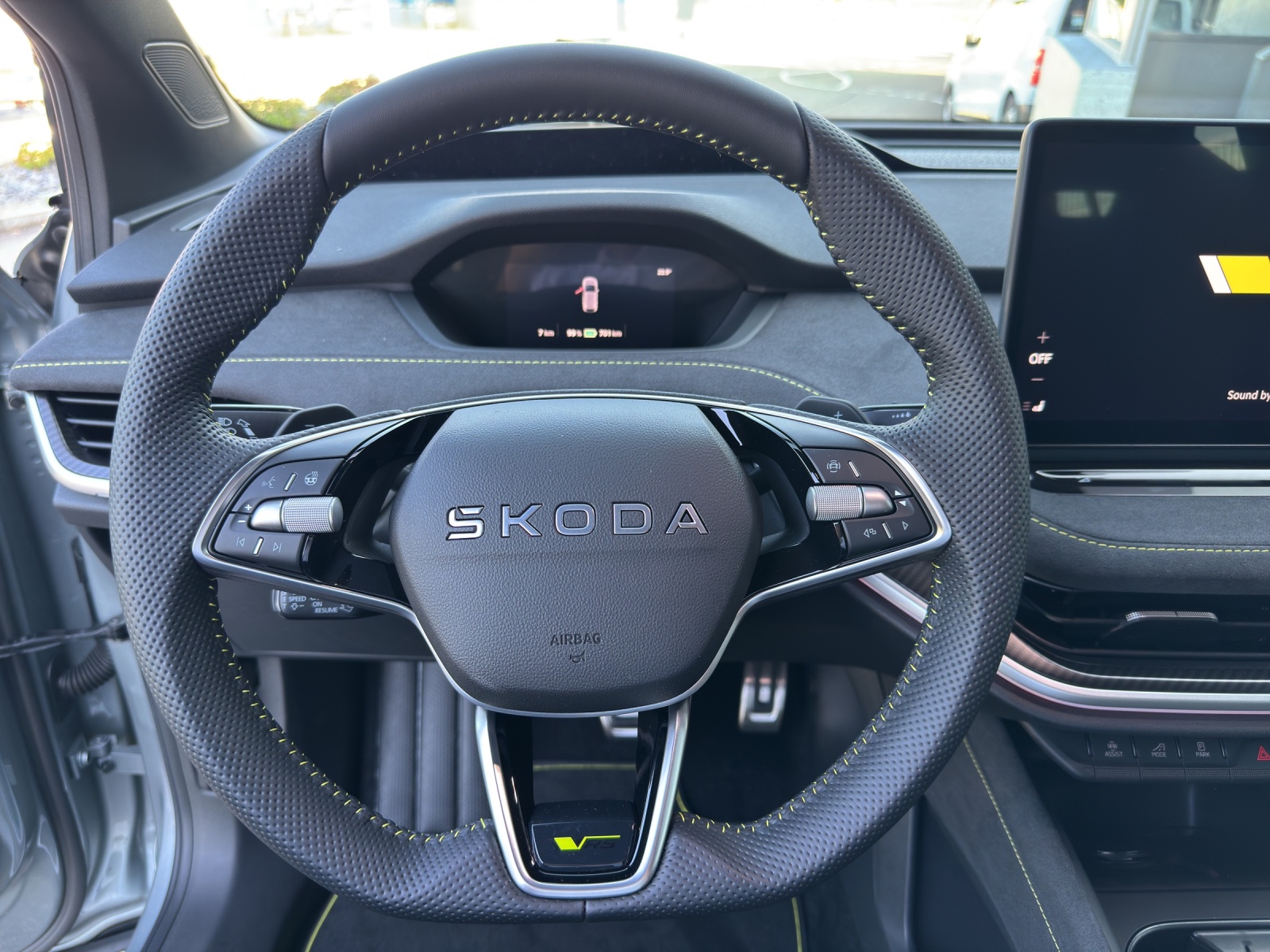 SKODA Elroq RS 4x4-image-7