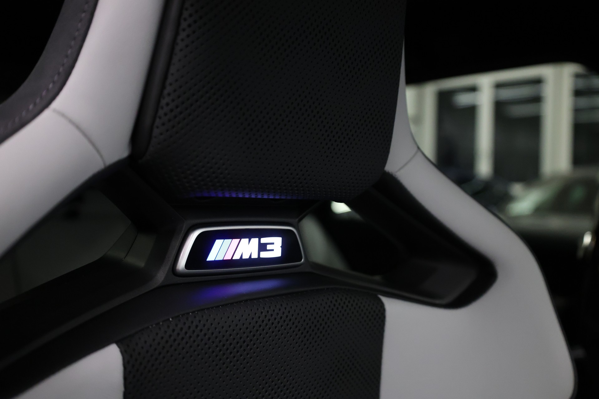 BMW M3 Competition xDrive Touring-image-23