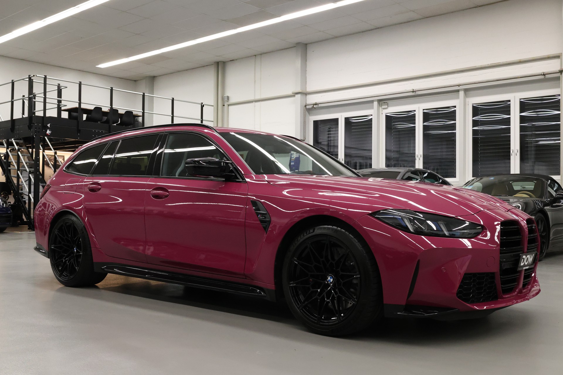 BMW M3 Competition xDrive Touring-showroom-element-1
