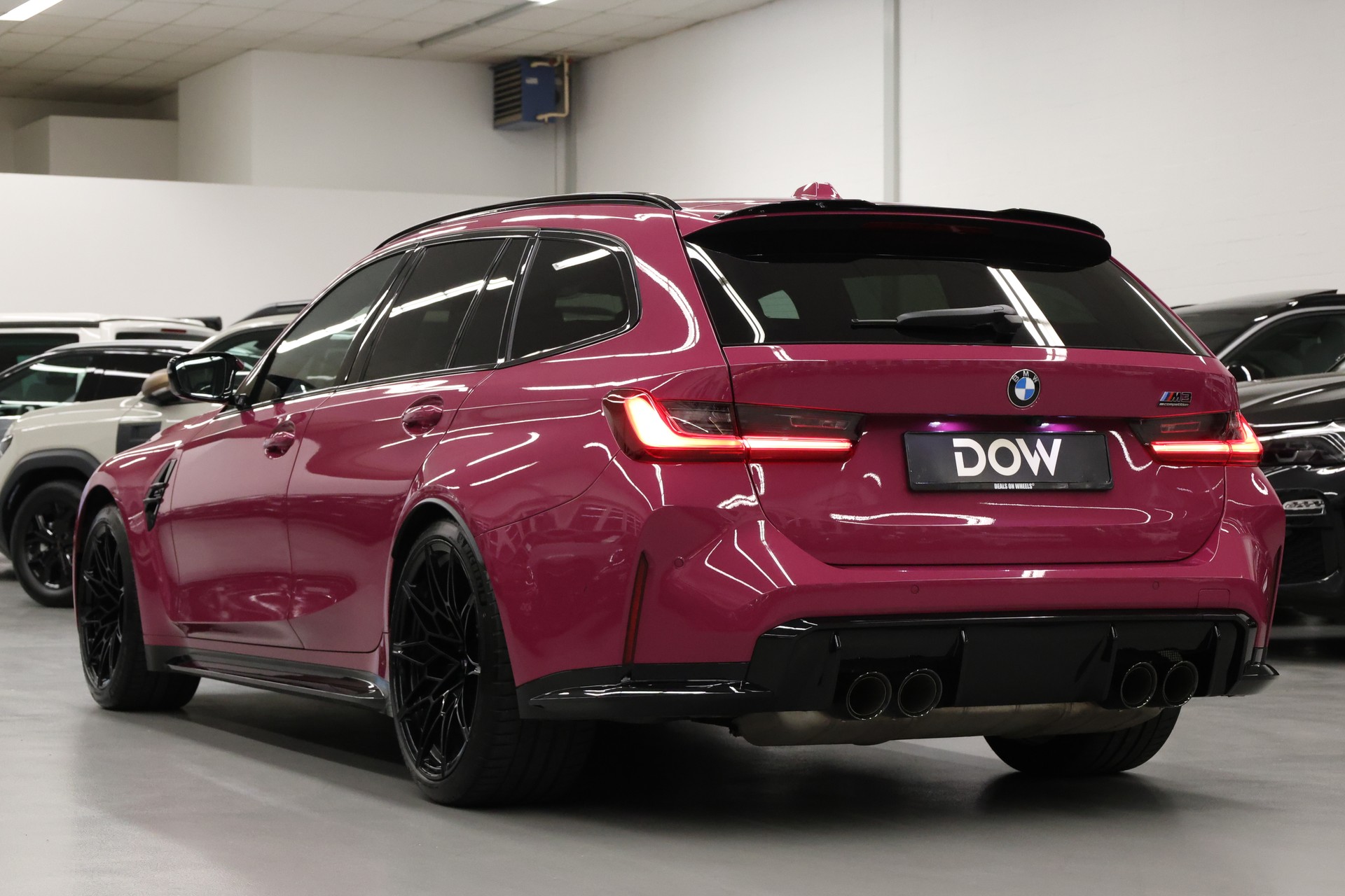 BMW M3 Competition xDrive Touring-image-5
