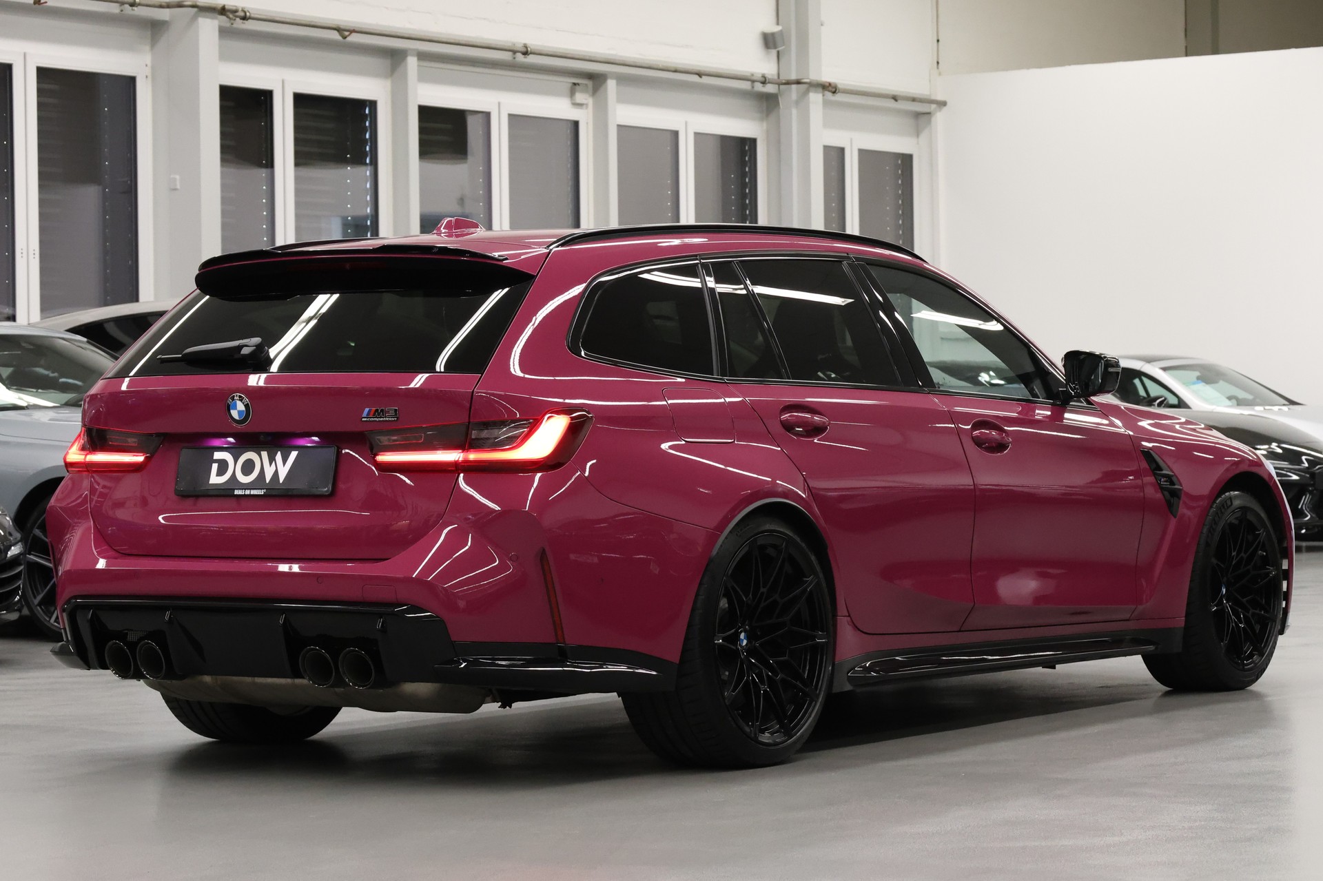 BMW M3 Competition xDrive Touring-image-6