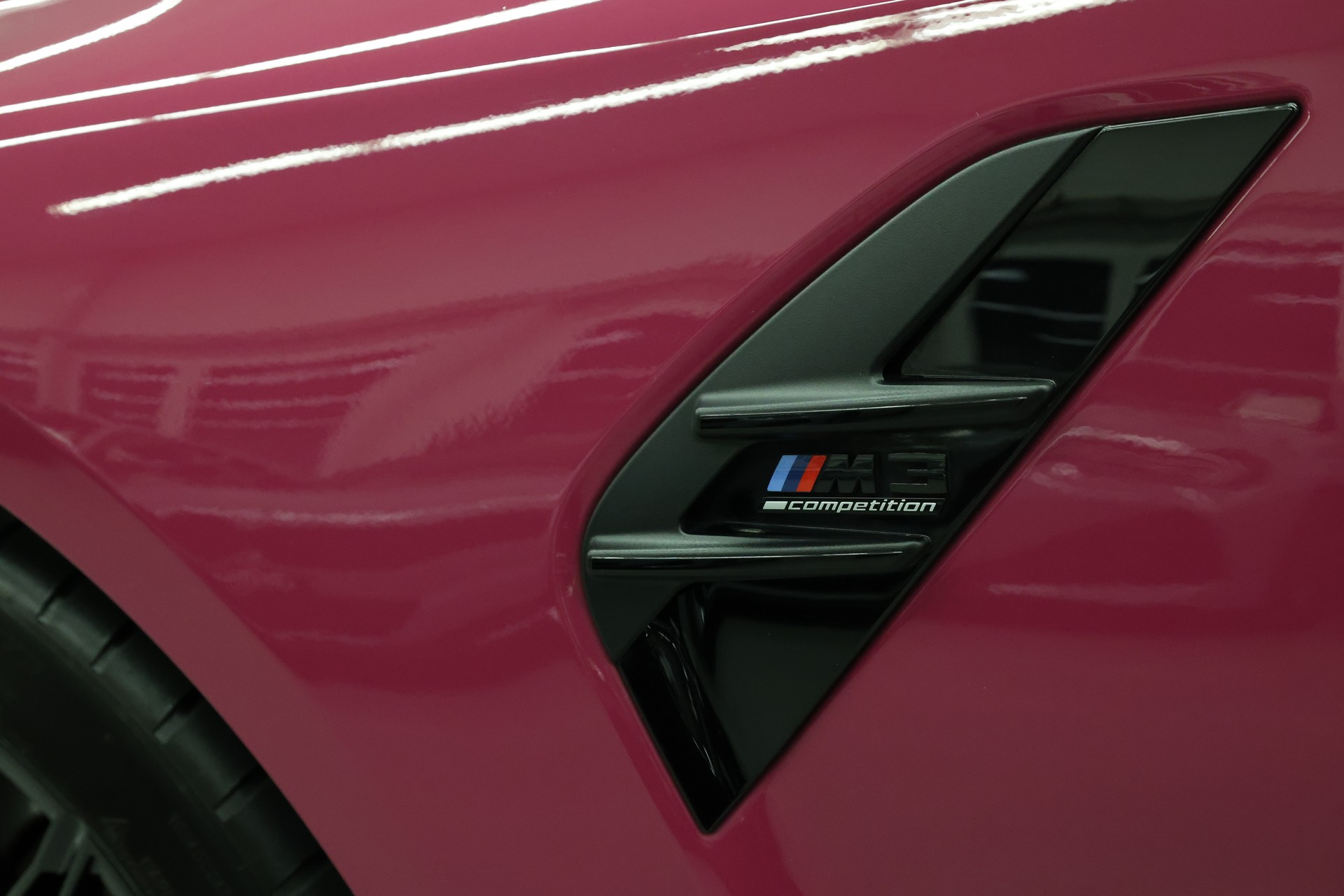 BMW M3 Competition xDrive Touring-image-11