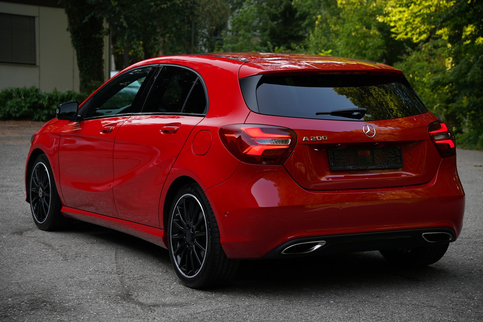 MERCEDES-BENZ A 200 Urban 7G-DCT-image-4