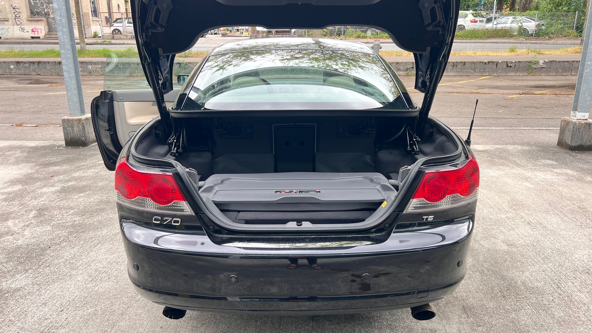 VOLVO C70 T5 Summum-image-4