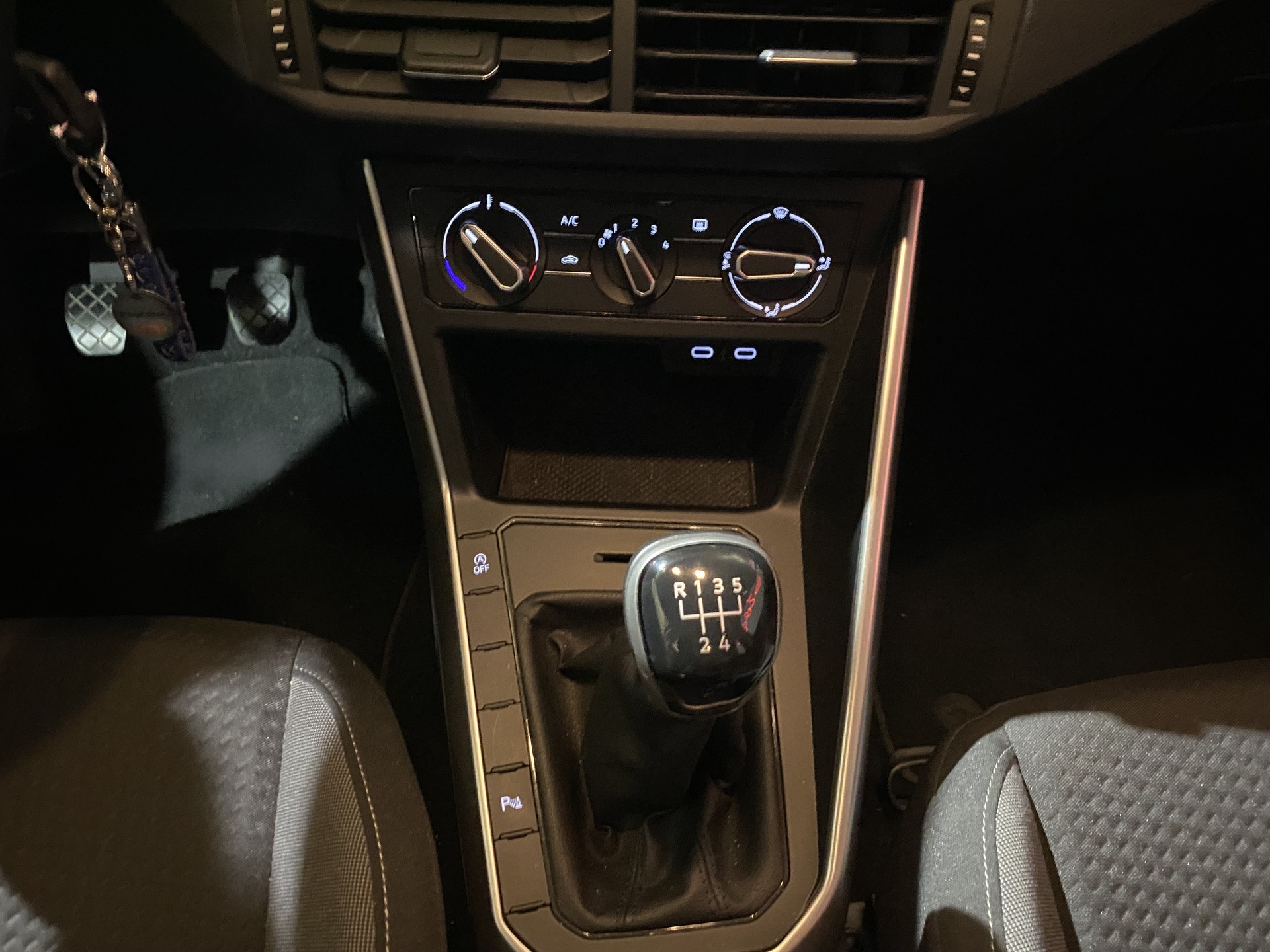 VW Polo 1.0 TSI Life-image-22