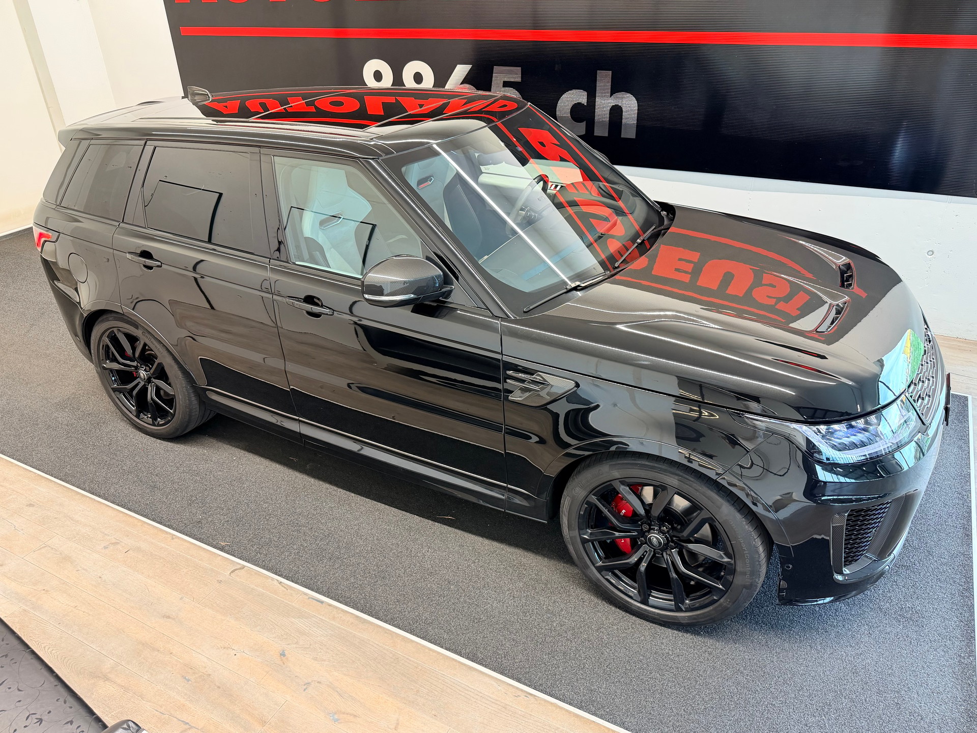 LAND ROVER Range Rover Sport 575 5.0 V8 S/C SVR Carbon Automatic-image-4