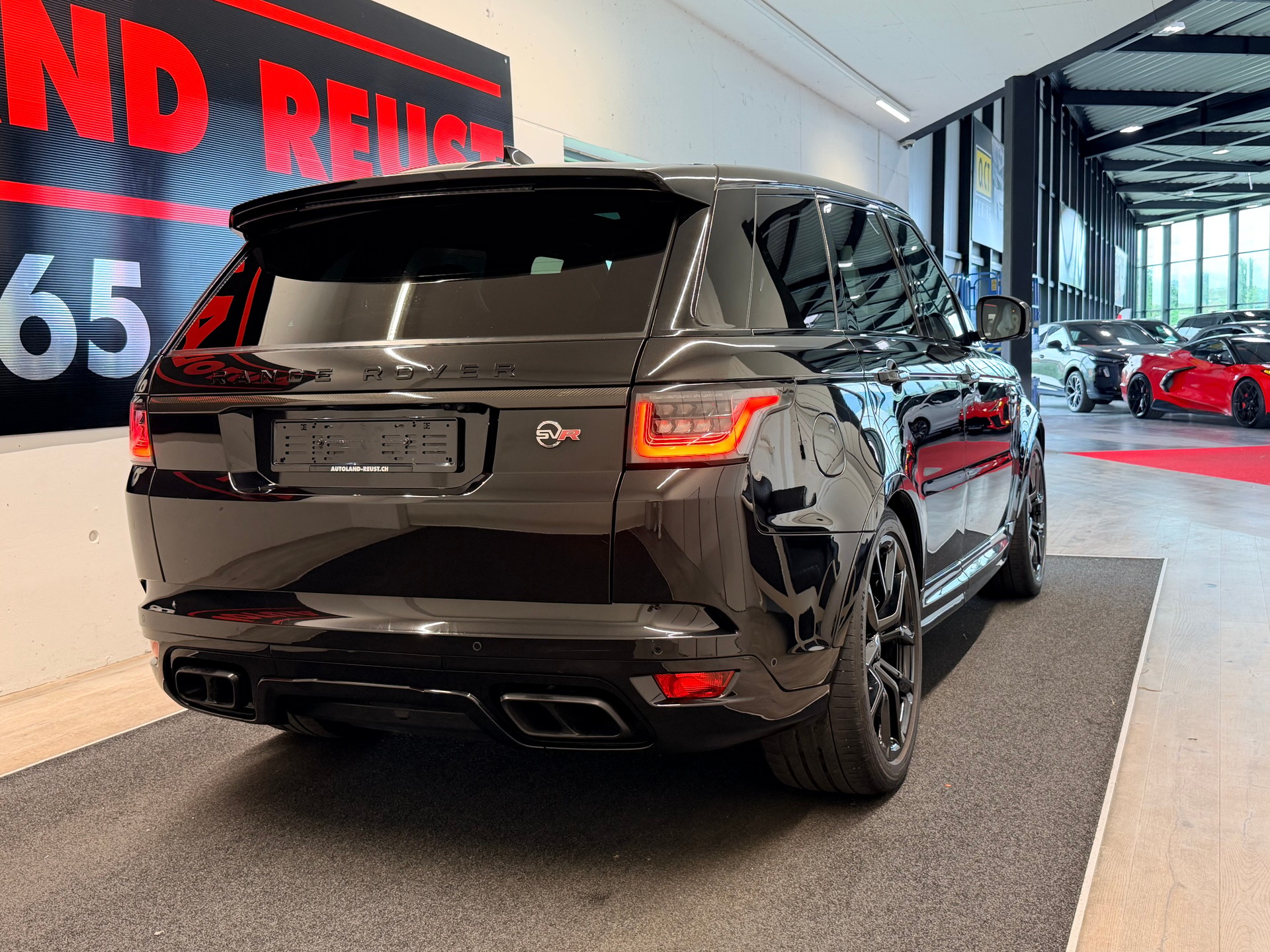 LAND ROVER Range Rover Sport 575 5.0 V8 S/C SVR Carbon Automatic-image-6