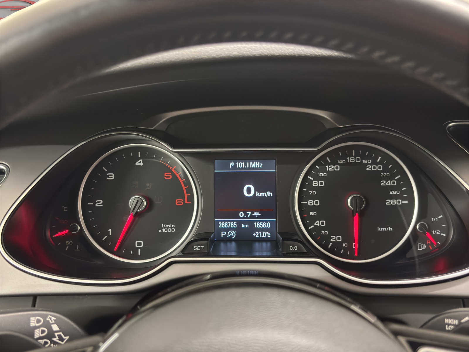 AUDI A4 allroad 3.0 TDI quattro S-tronic-image-10