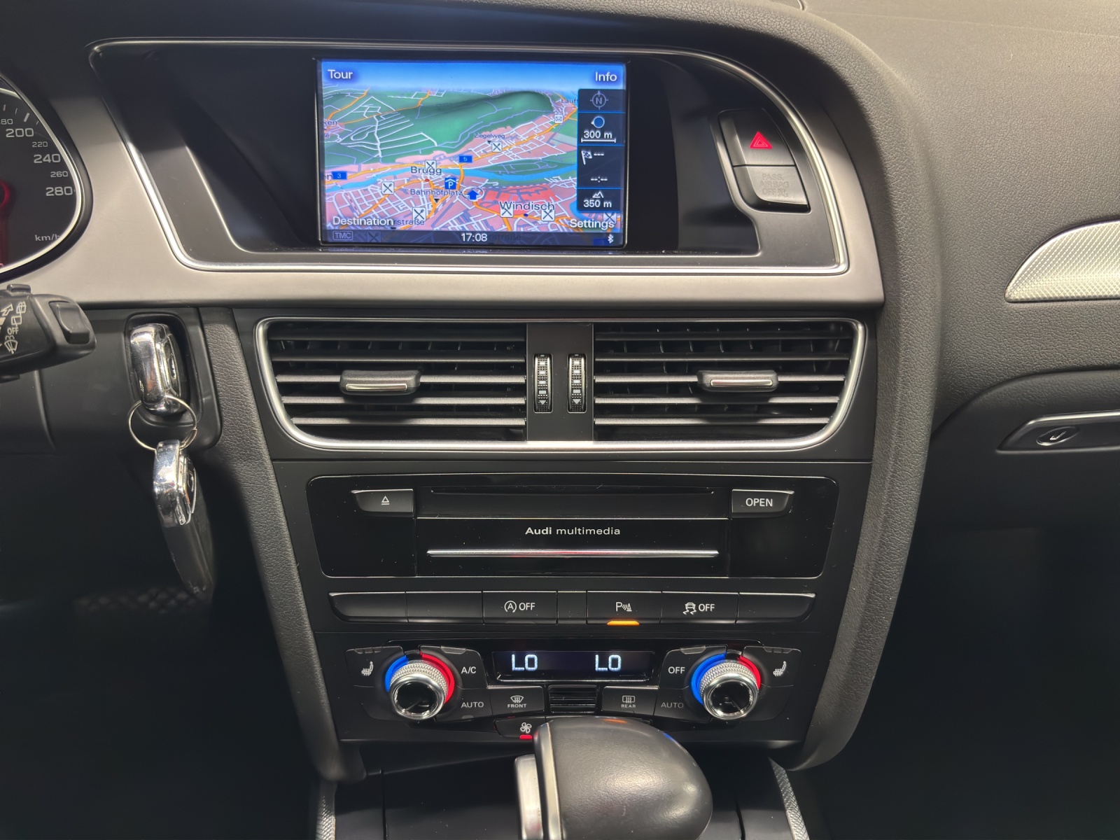 AUDI A4 allroad 3.0 TDI quattro S-tronic-image-14